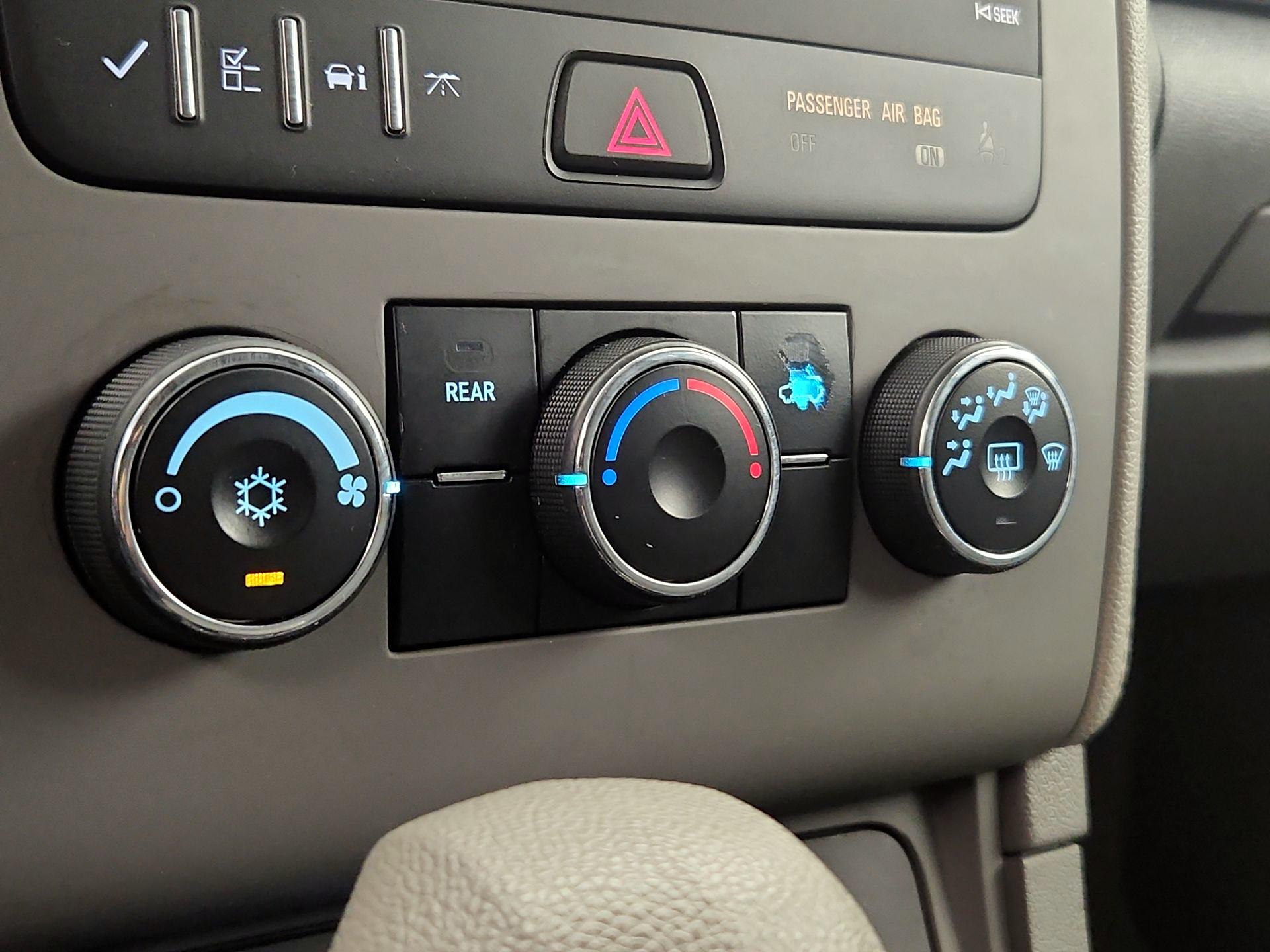 Thumbnail: 2017 Chevrolet Traverse - 16