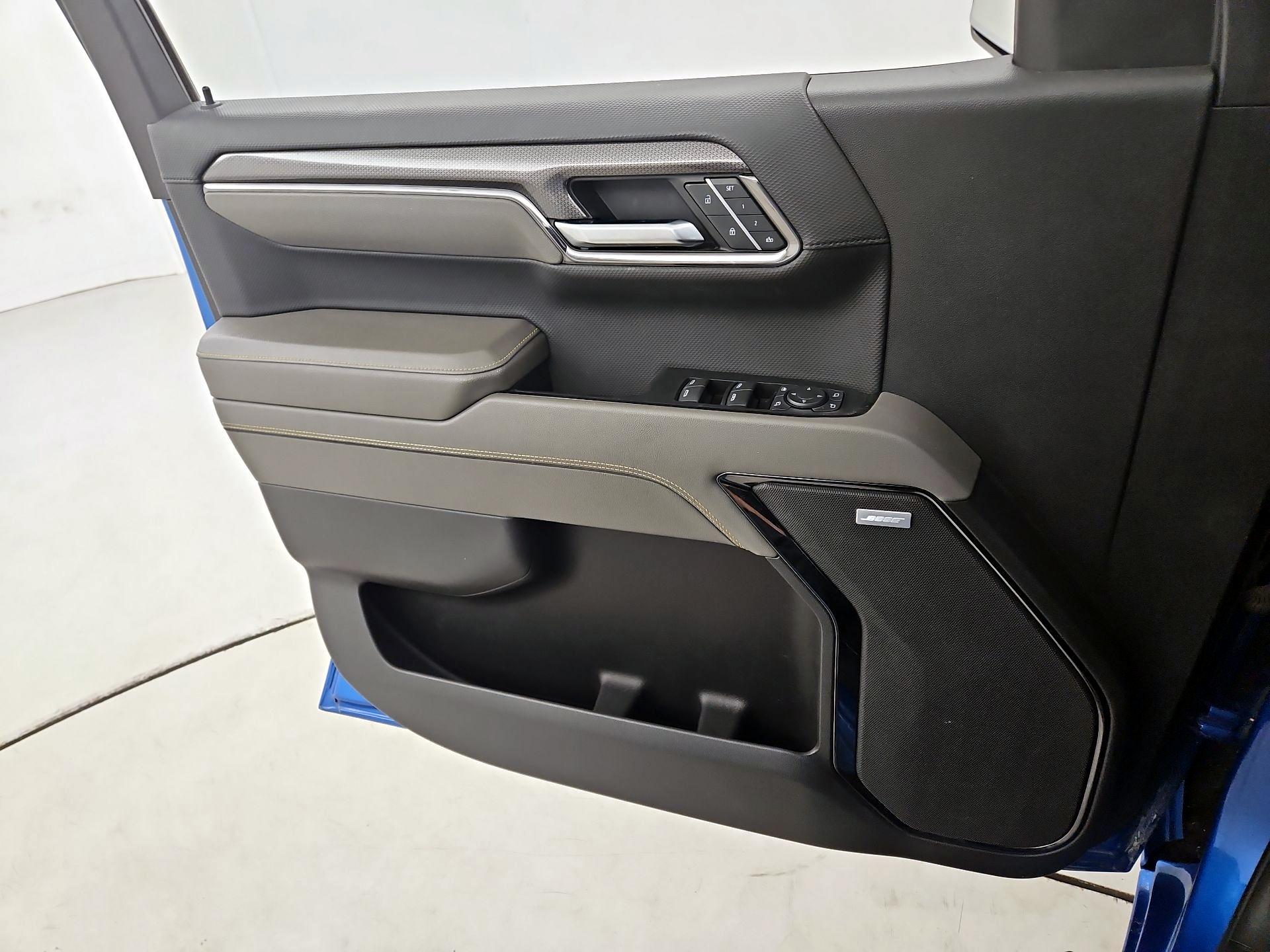 Thumbnail: 2022 Chevrolet Silverado 1500 - 12