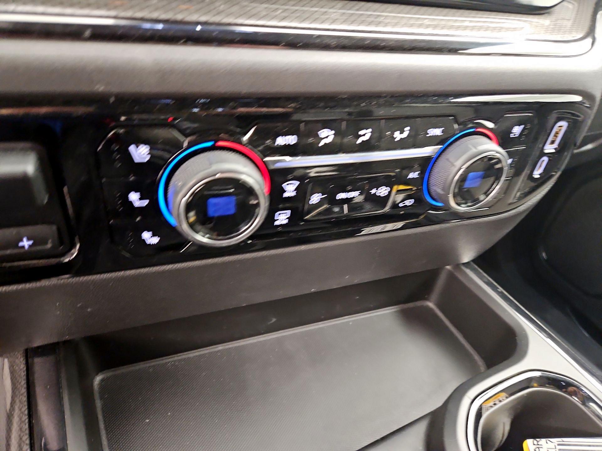 Thumbnail: 2022 Chevrolet Silverado 1500 - 16