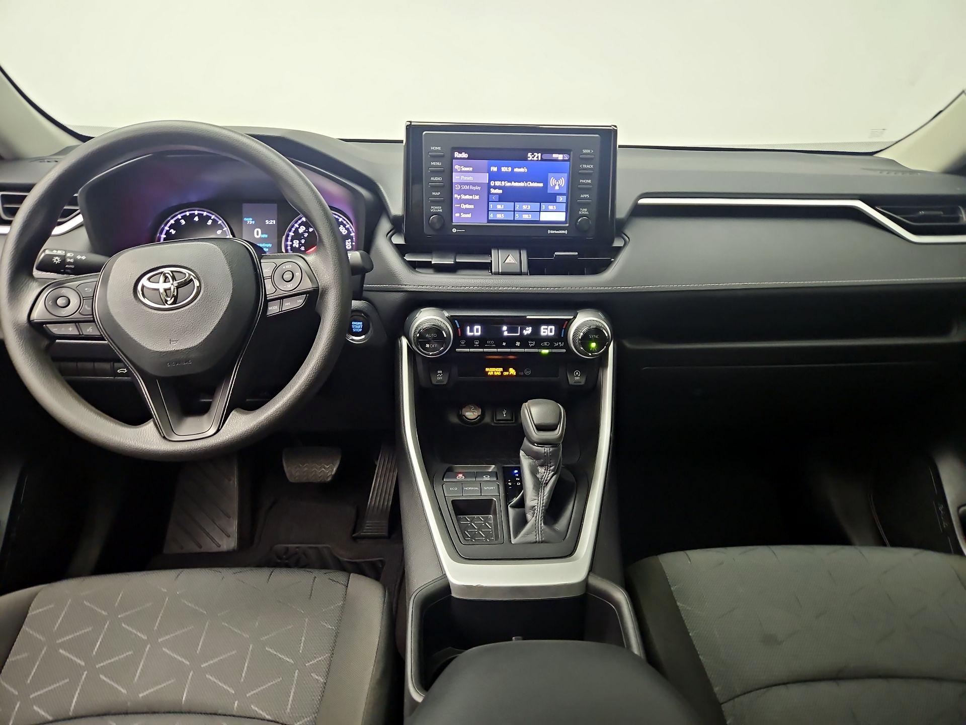 Thumbnail: 2022 Toyota RAV4 - 9