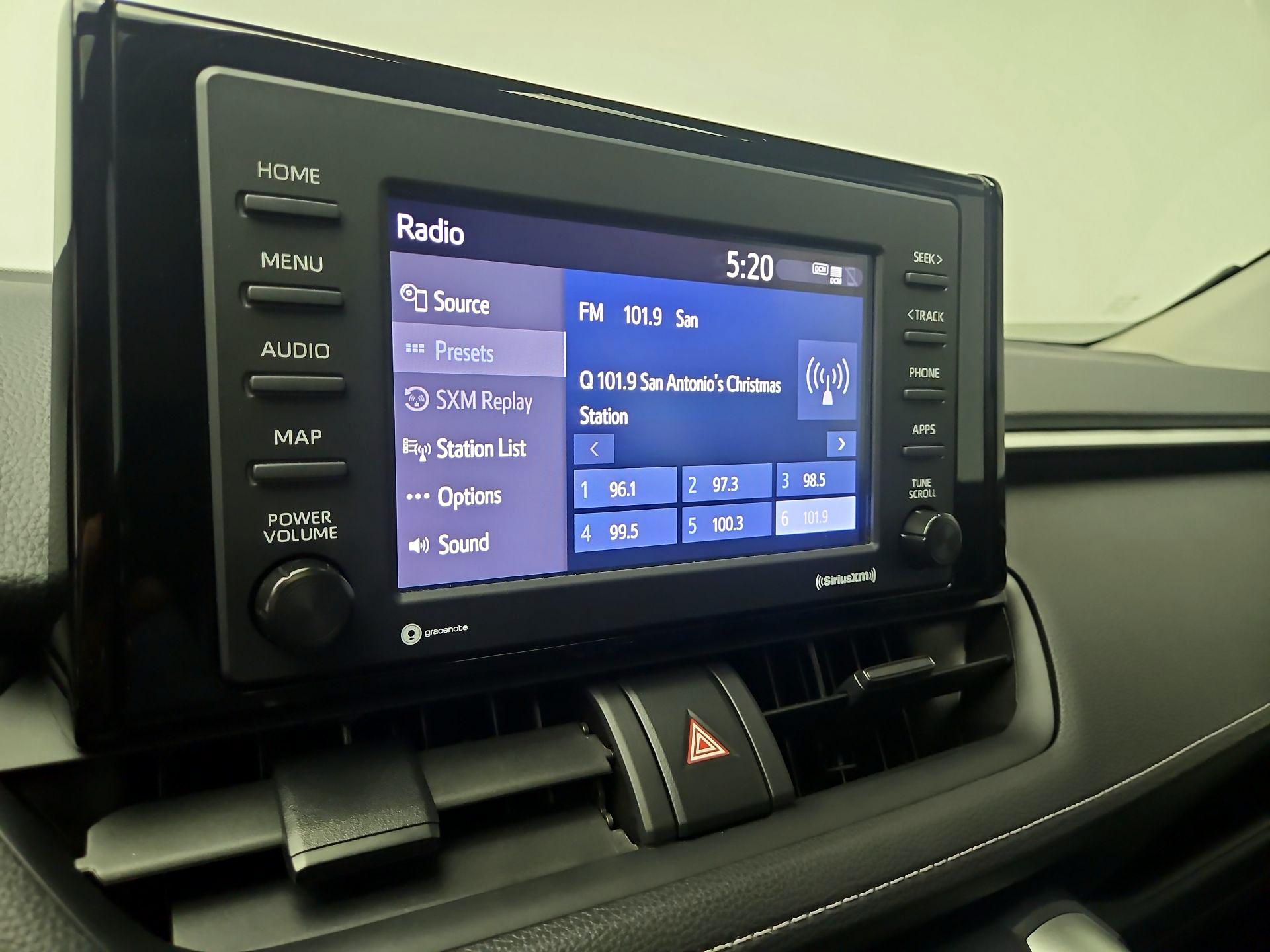 Thumbnail: 2022 Toyota RAV4 - 15