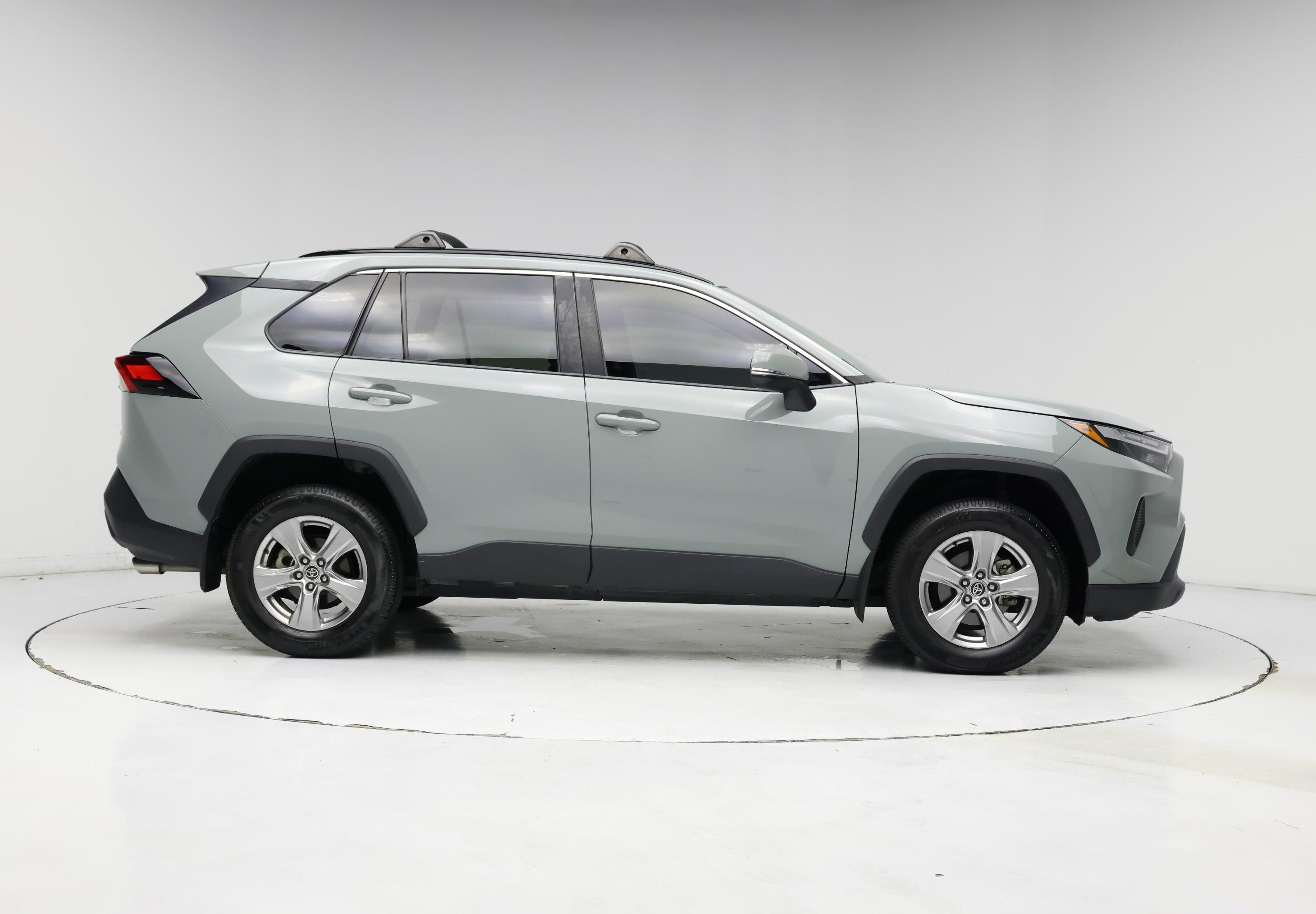 Thumbnail: 2022 Toyota RAV4 - 7