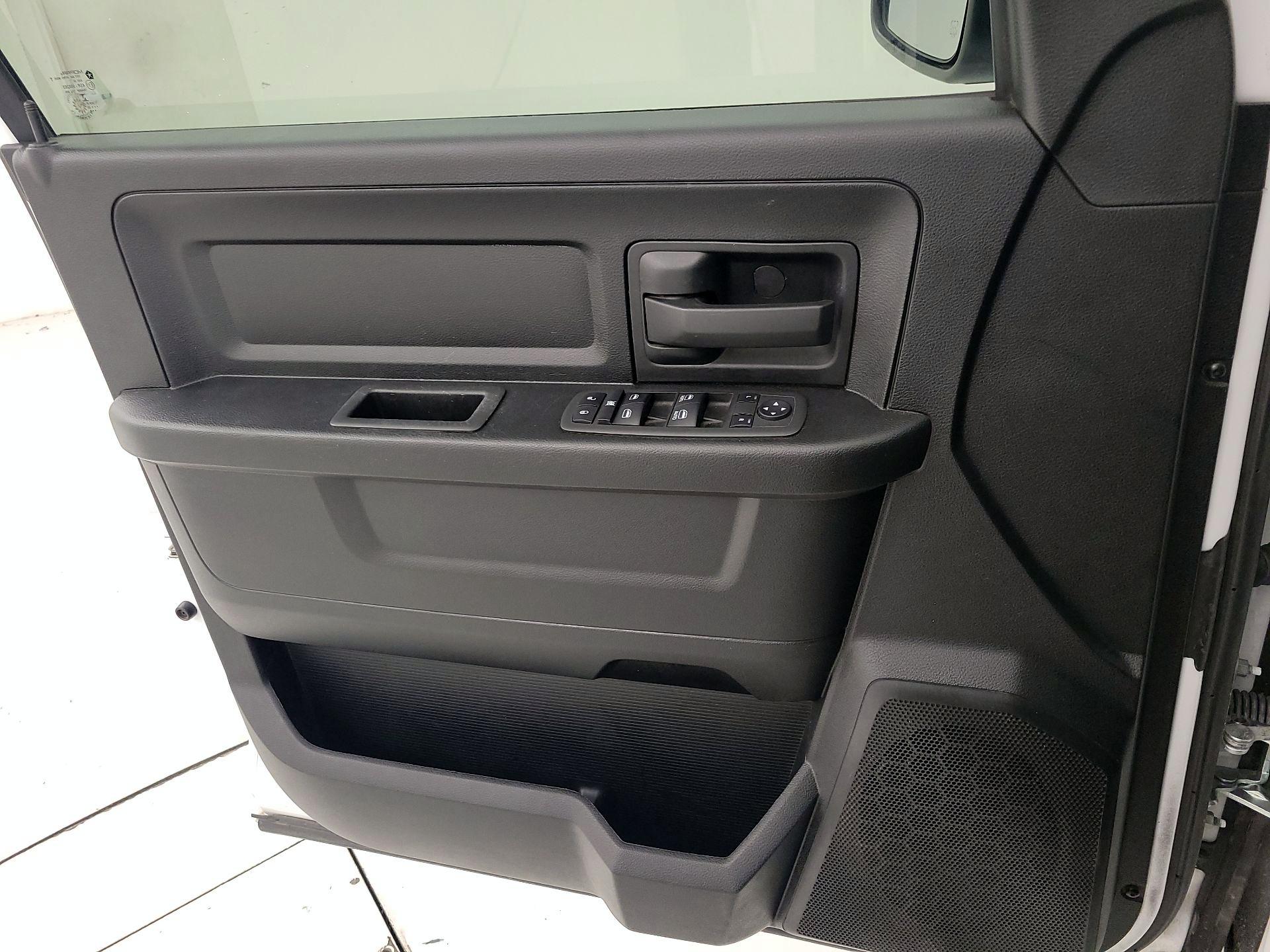 Thumbnail: 2022 RAM 1500 Classic - 12