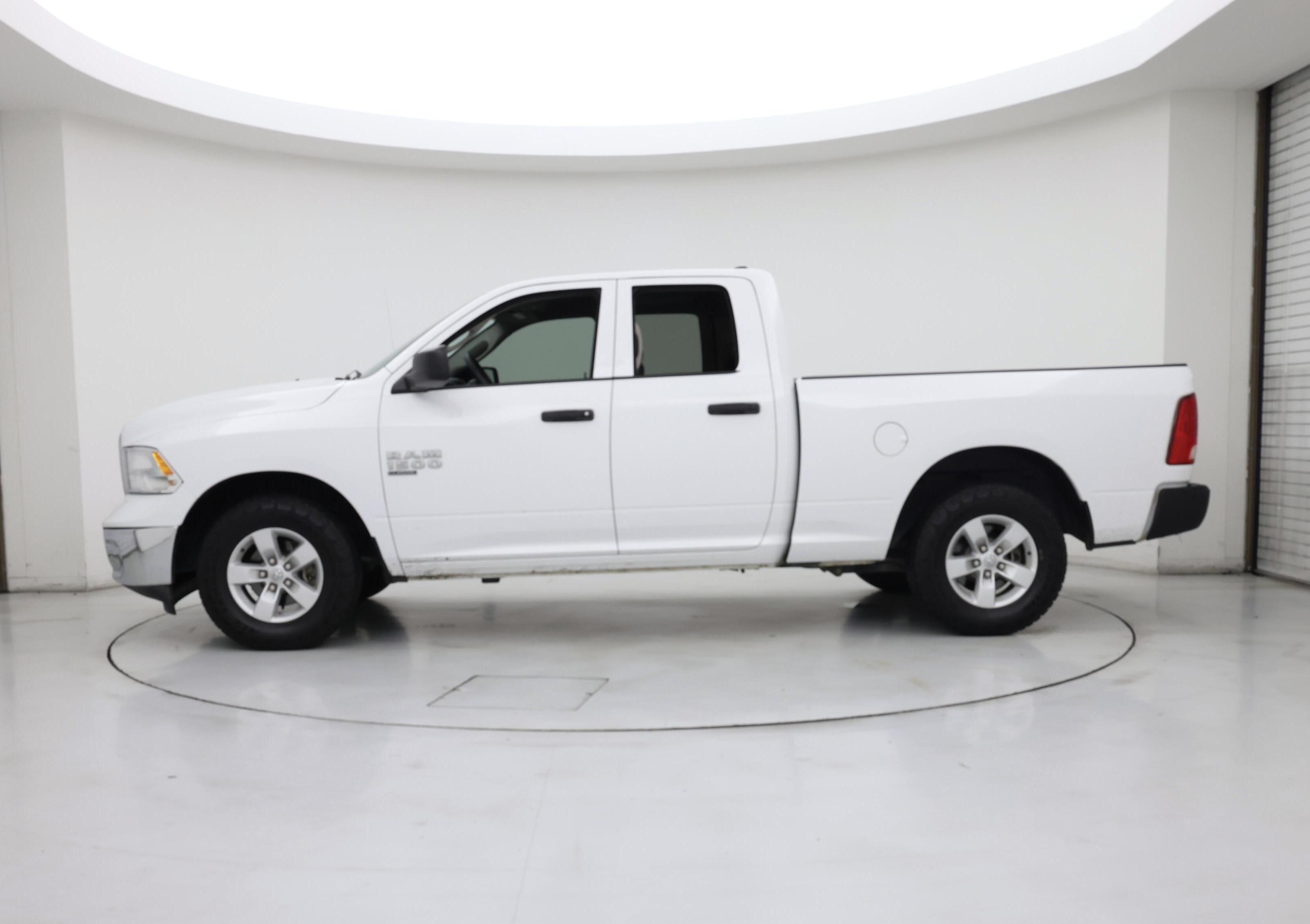 Thumbnail: 2022 RAM 1500 Classic - 3