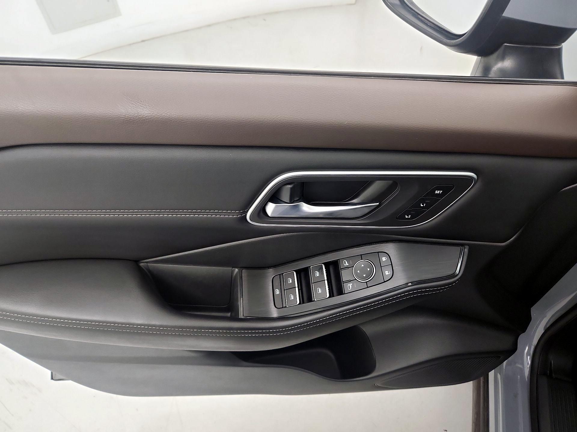 Thumbnail: 2021 Nissan Rogue - 12