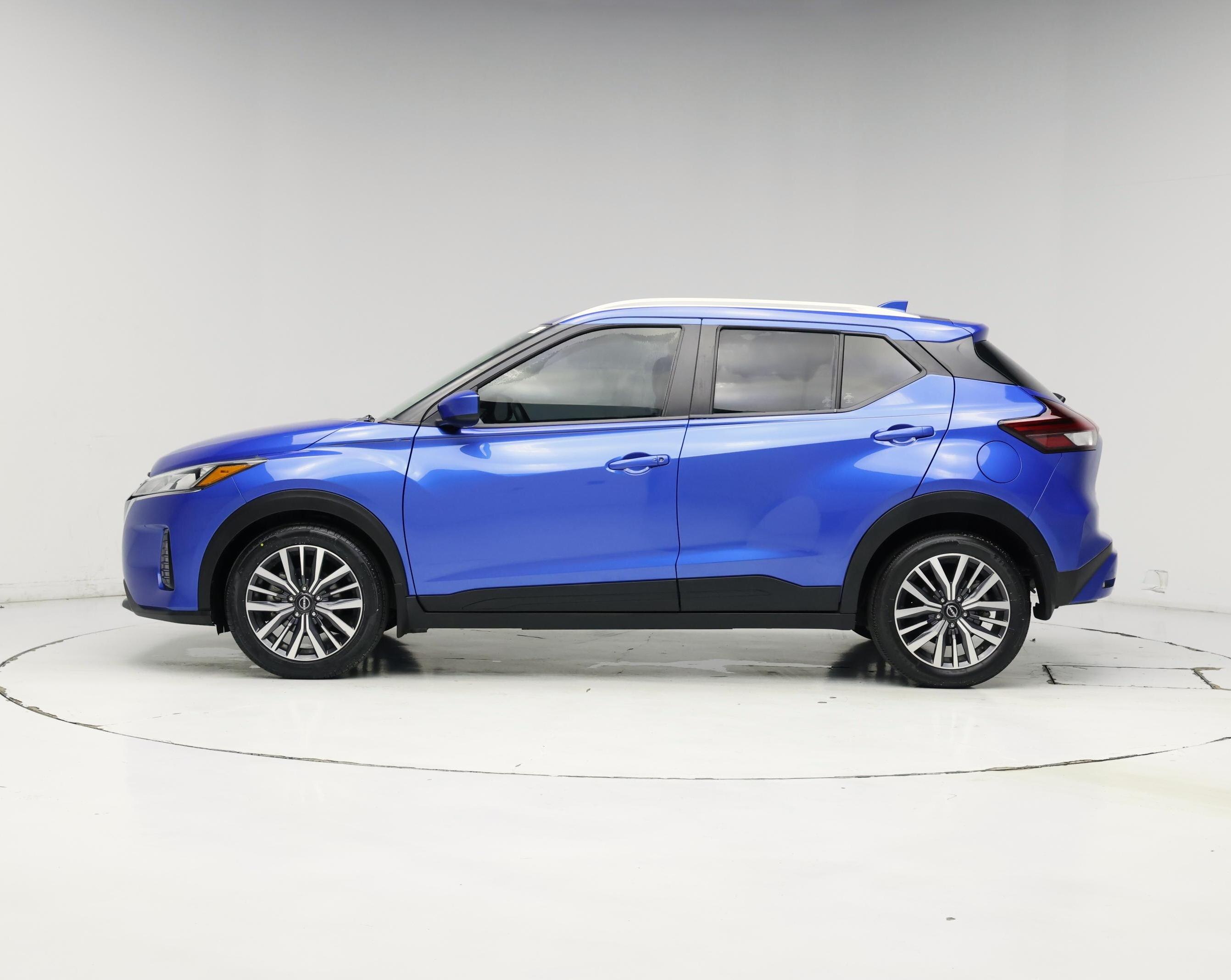 Thumbnail: 2022 Nissan Kicks - 3