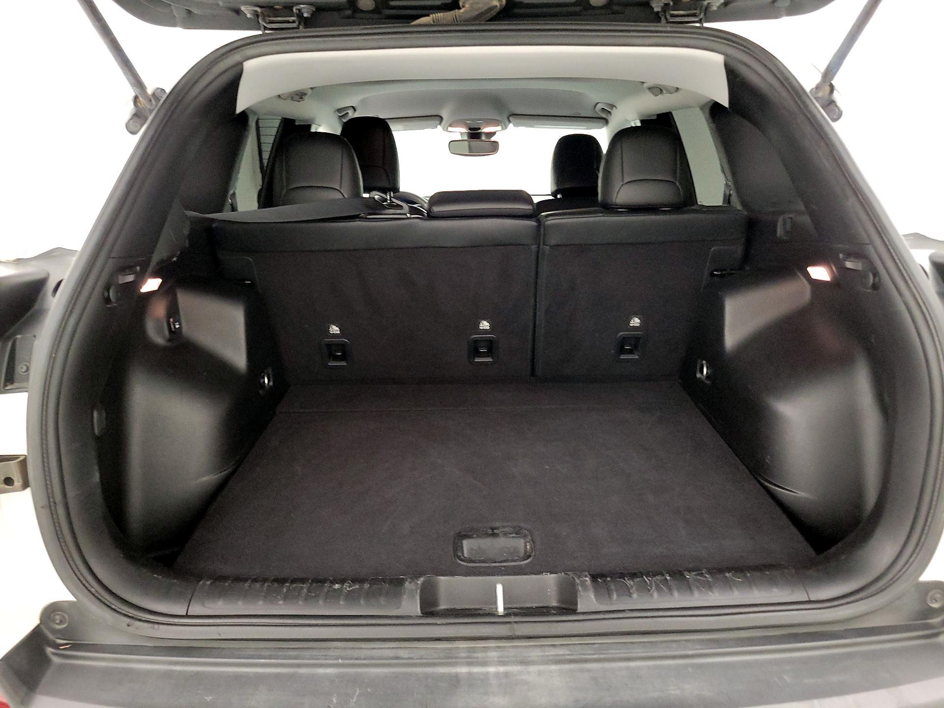 Thumbnail: 2022 Jeep Cherokee - 20