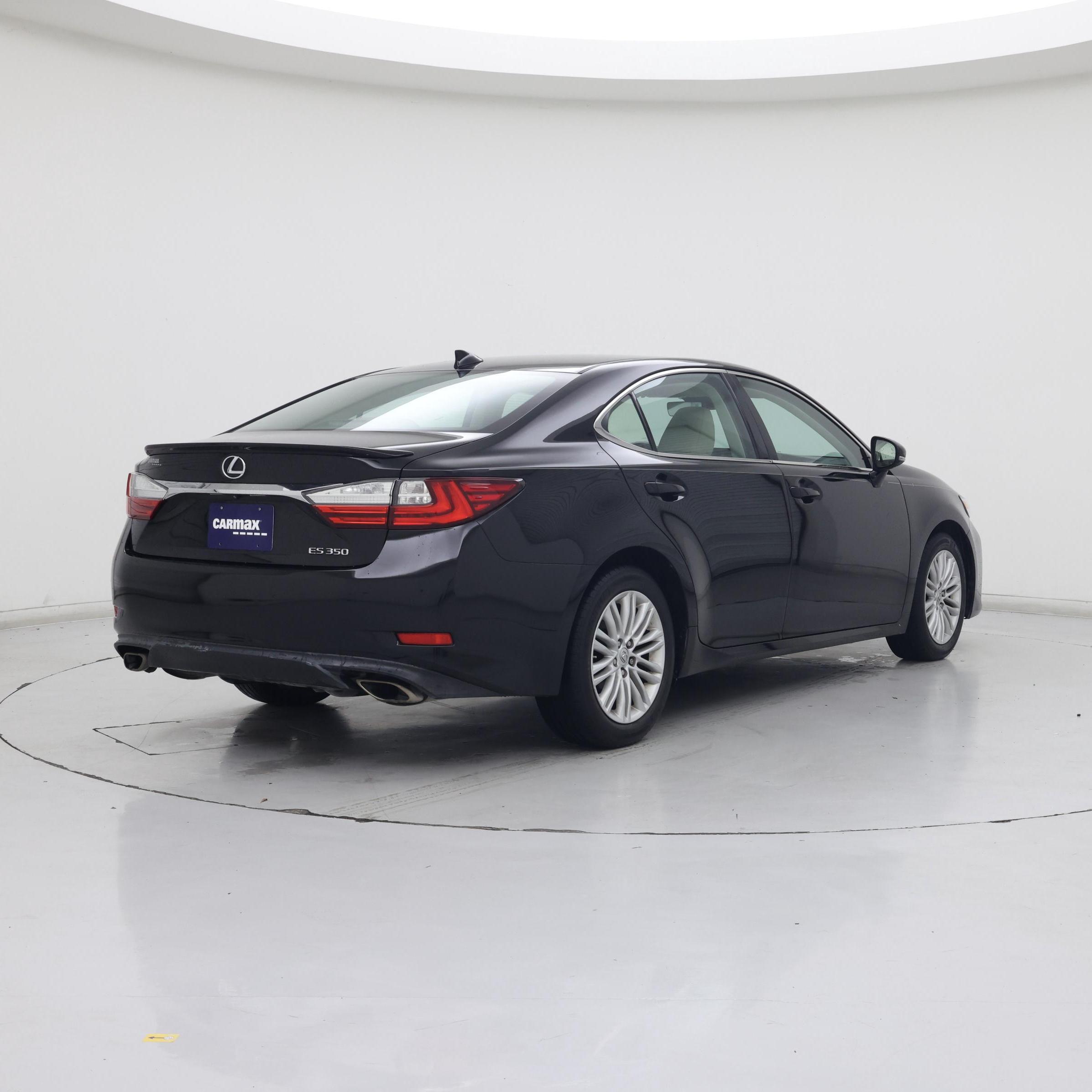 Thumbnail: 2017 Lexus ES - 8