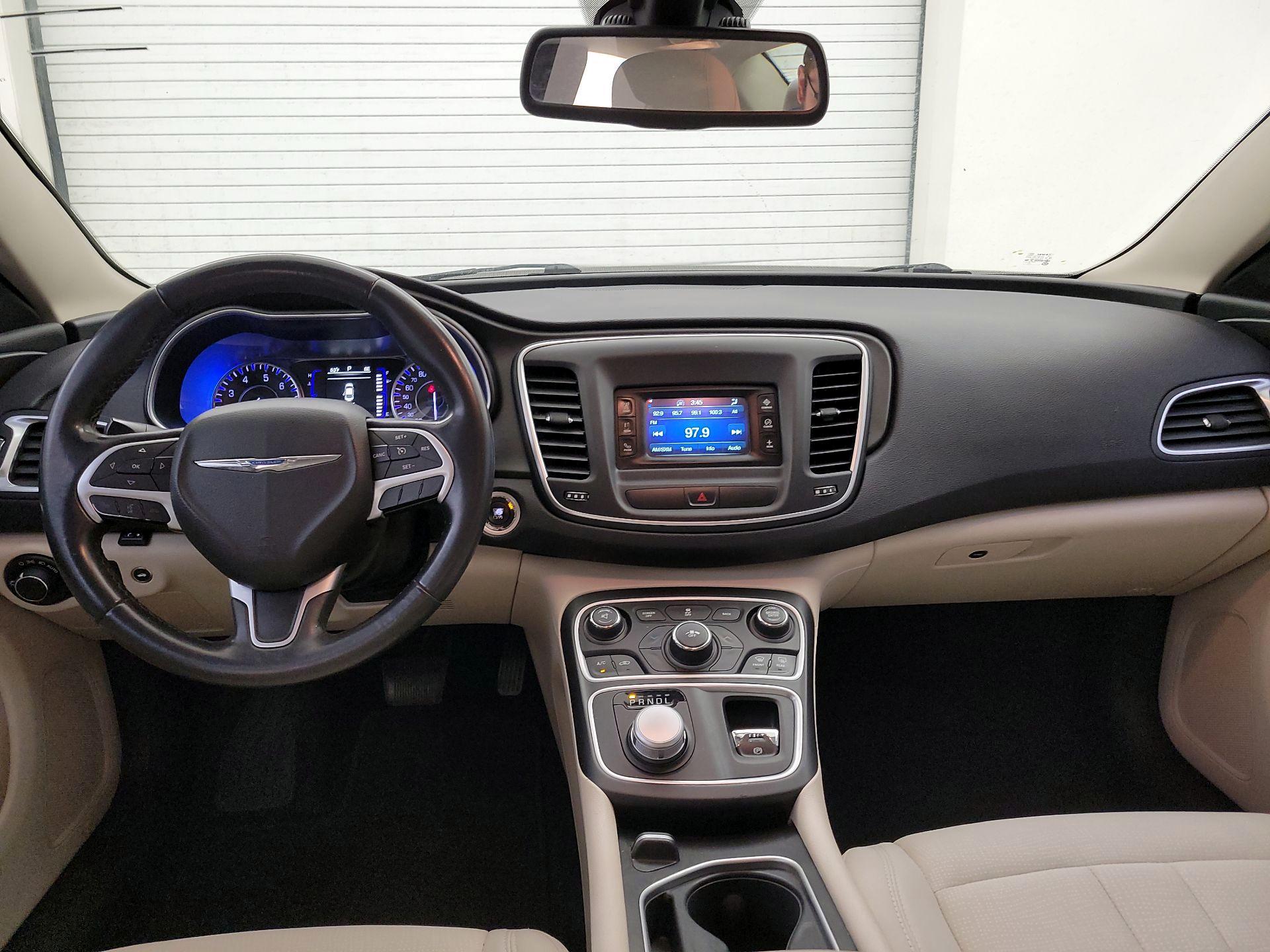 Thumbnail: 2015 Chrysler 200 - 9