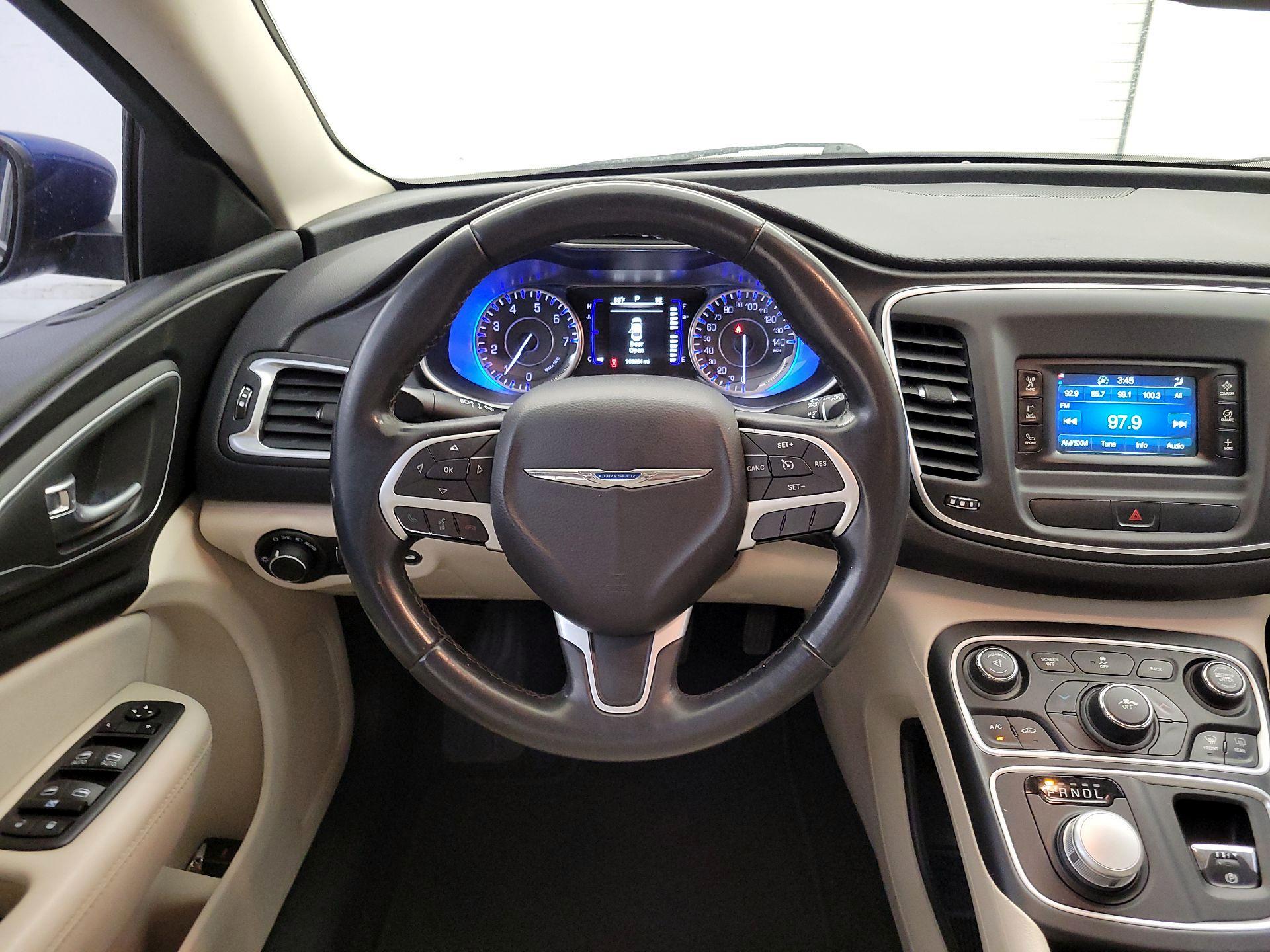 Thumbnail: 2015 Chrysler 200 - 10