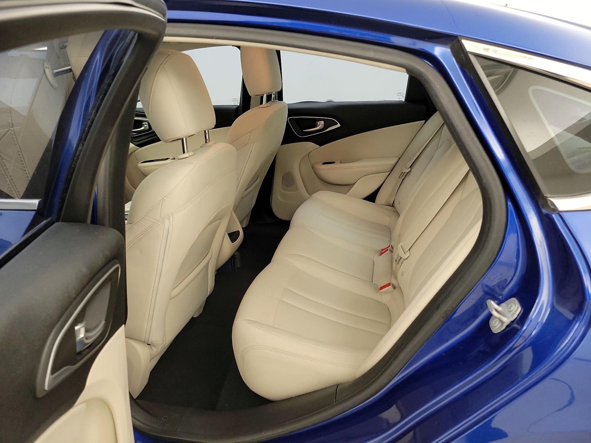 Thumbnail: 2015 Chrysler 200 - 18