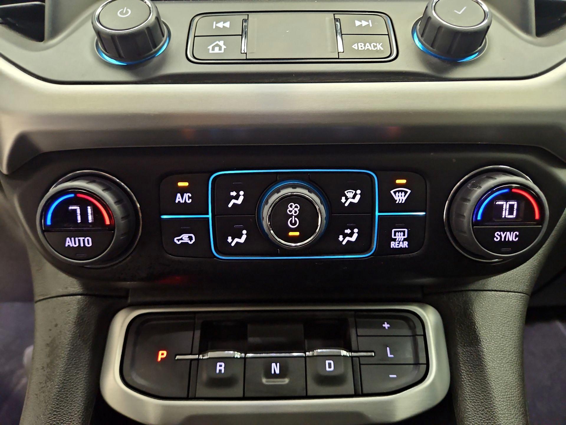 Thumbnail: 2023 GMC Acadia - 16