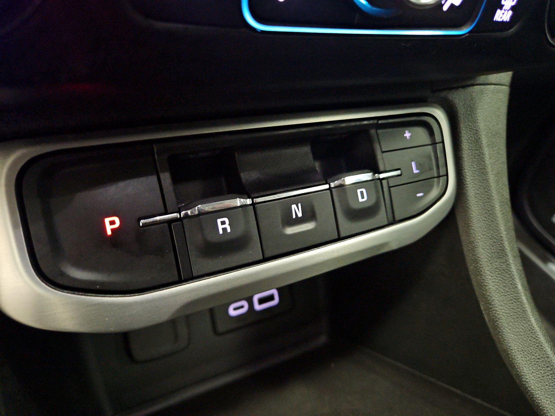 Thumbnail: 2023 GMC Acadia - 17