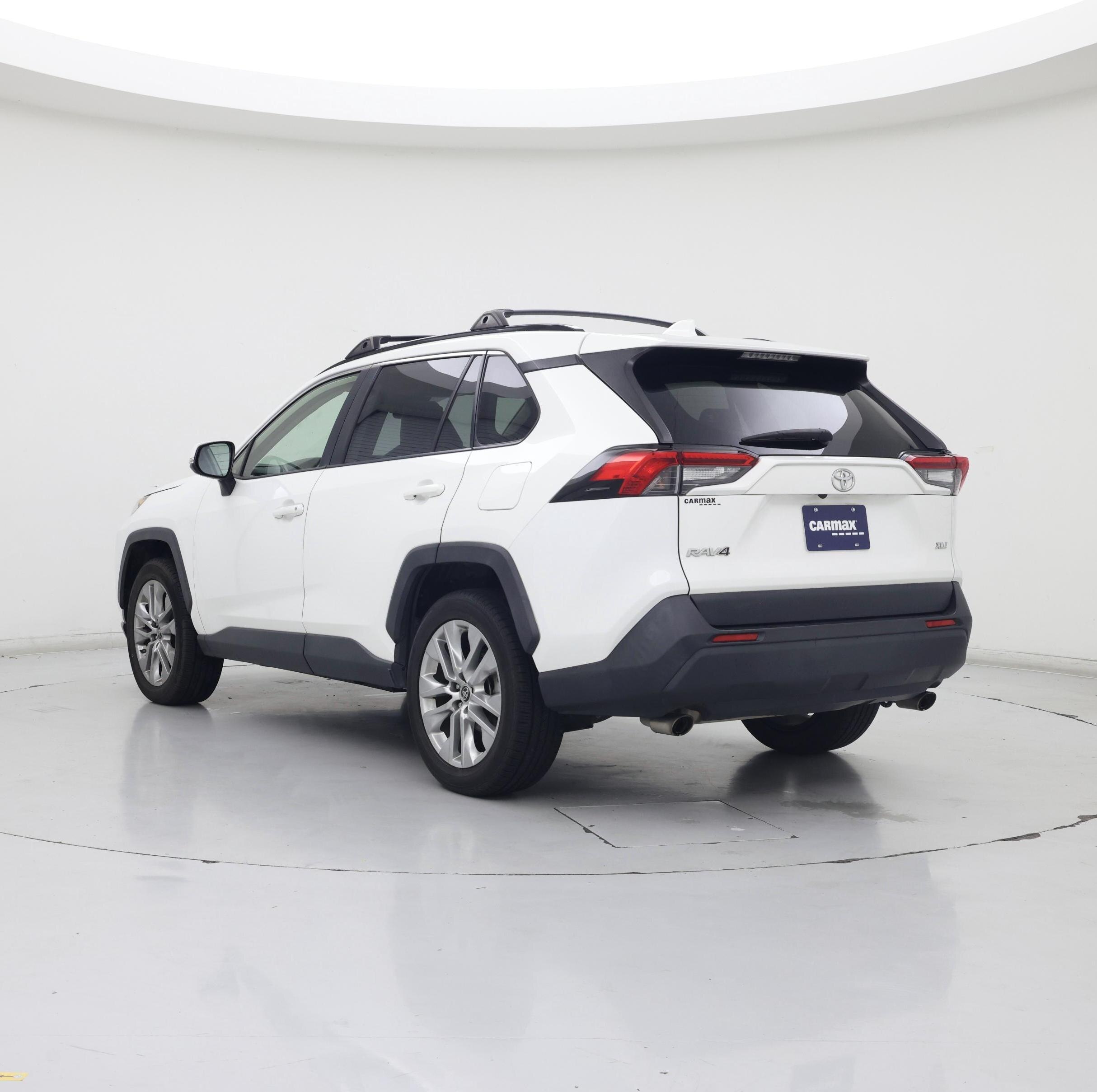 Thumbnail: 2019 Toyota RAV4 - 2