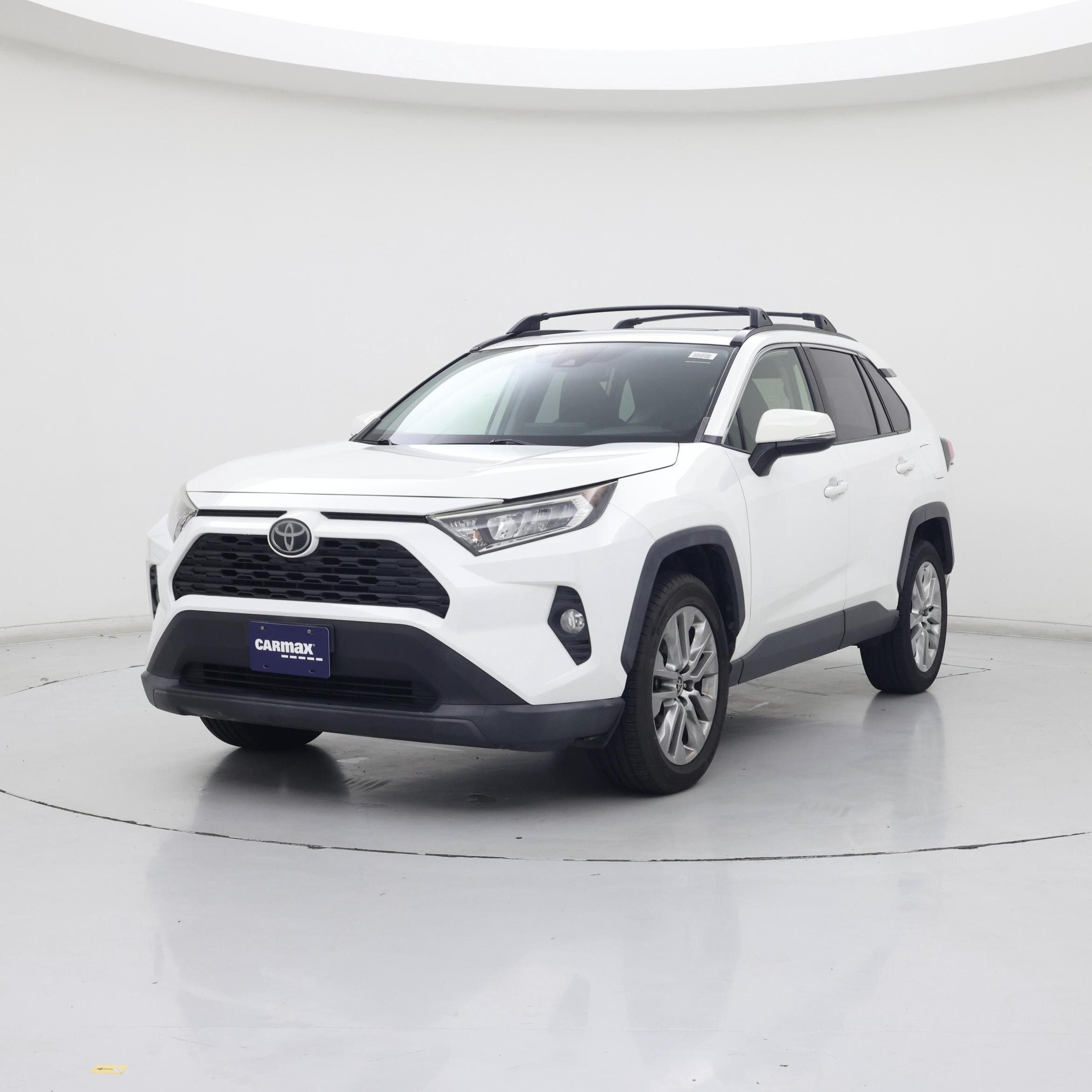 Thumbnail: 2019 Toyota RAV4 - 4