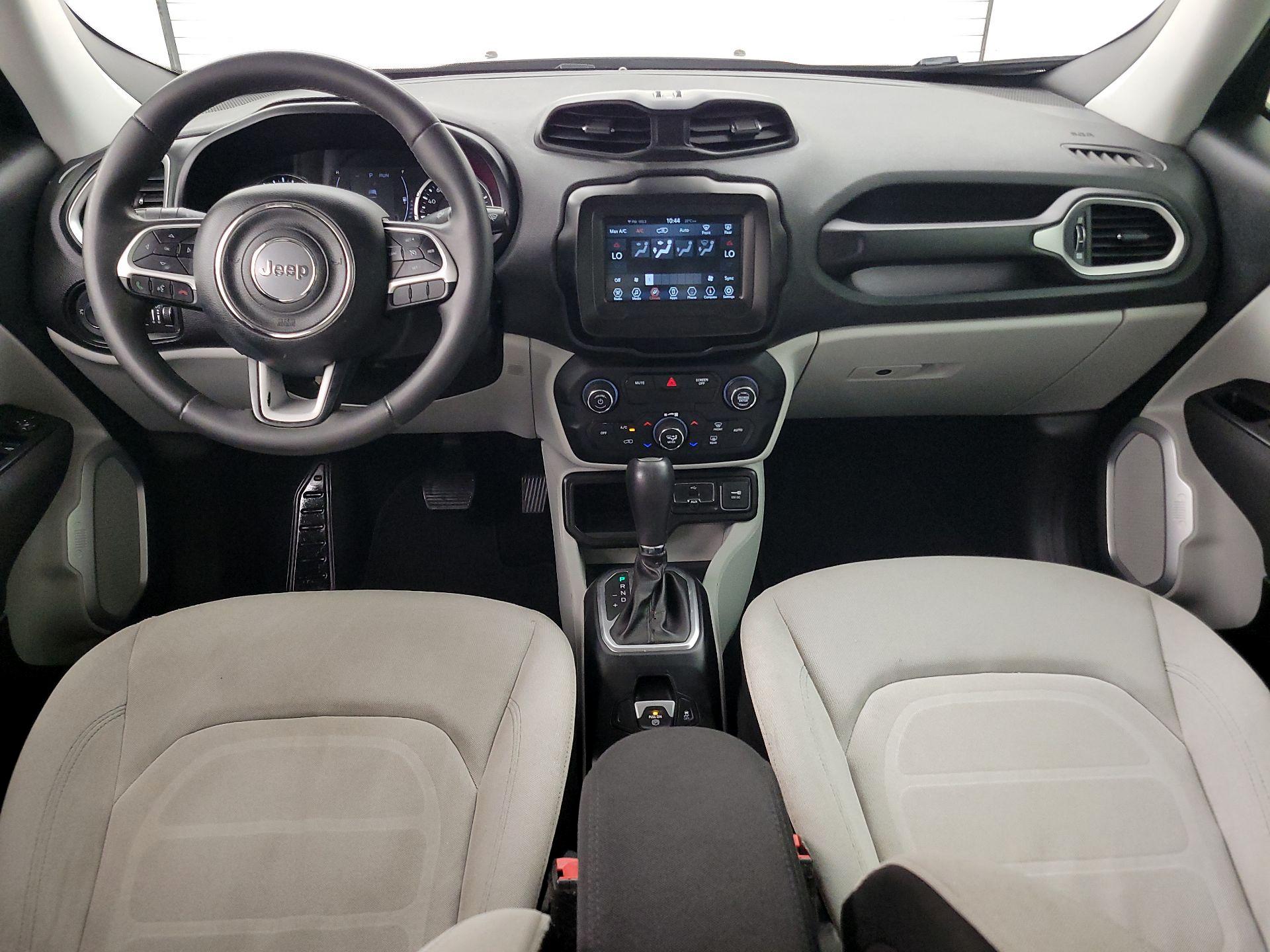 Thumbnail: 2018 Jeep Renegade - 9