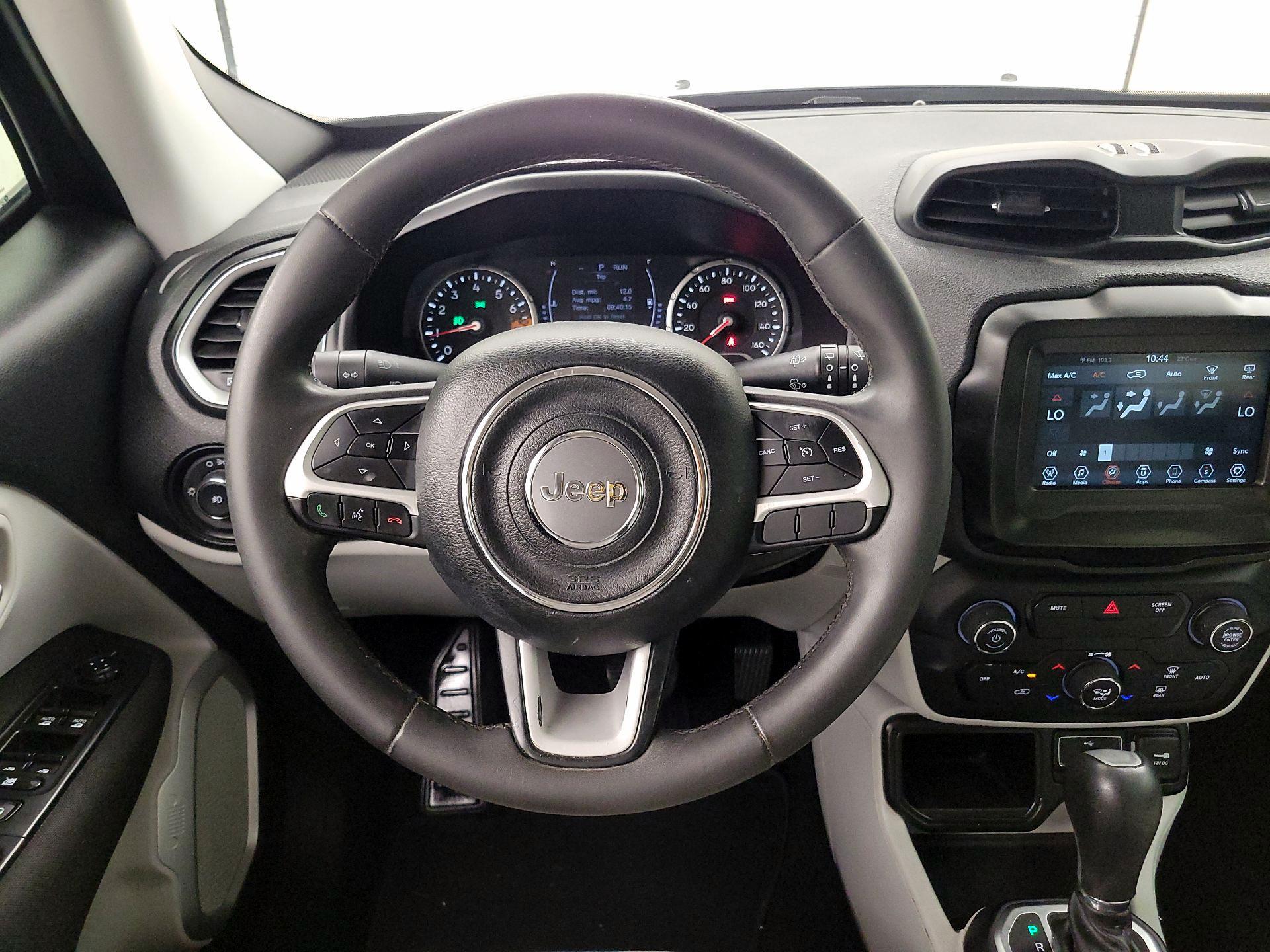 Thumbnail: 2018 Jeep Renegade - 10