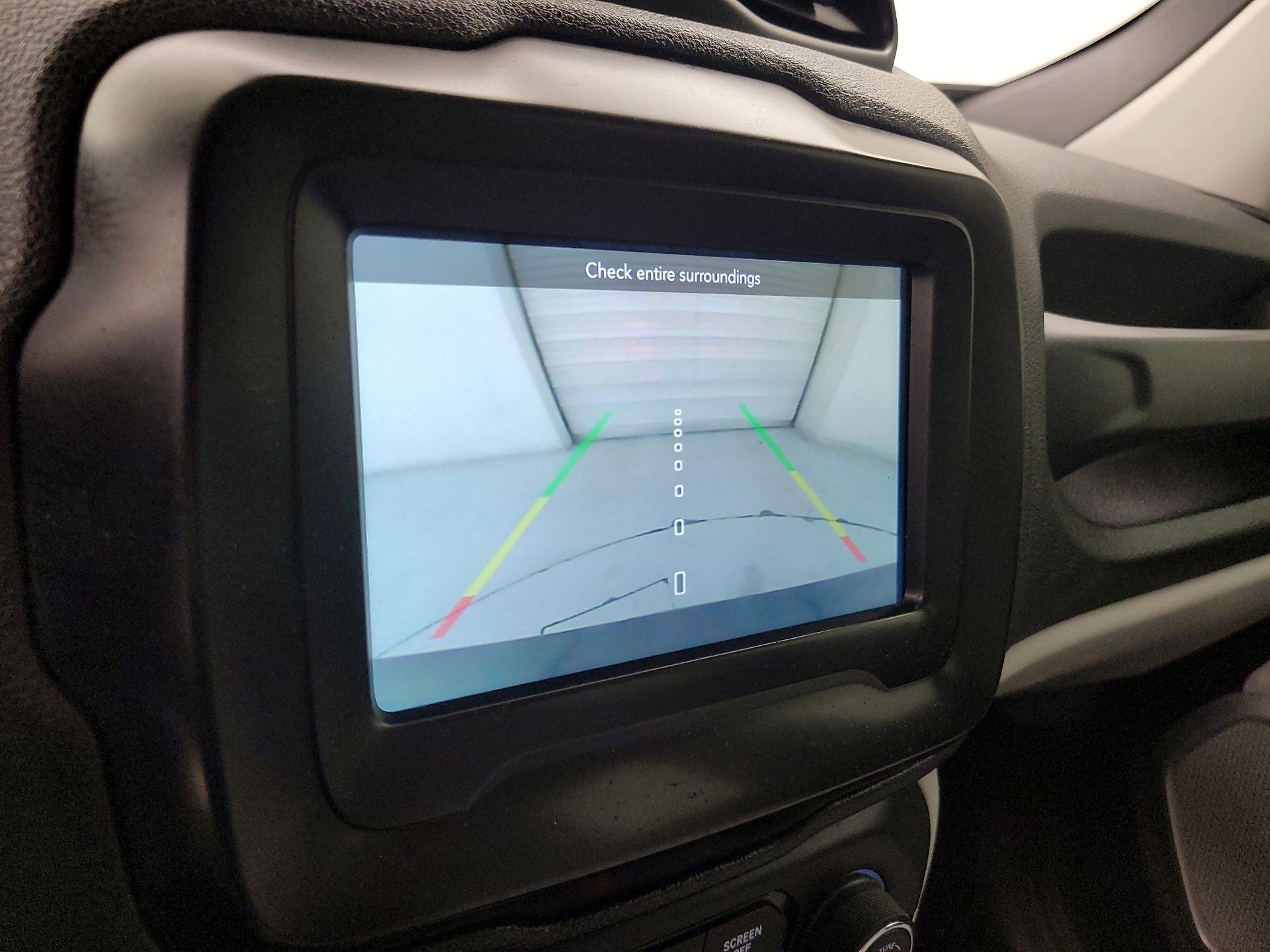 Thumbnail: 2018 Jeep Renegade - 14