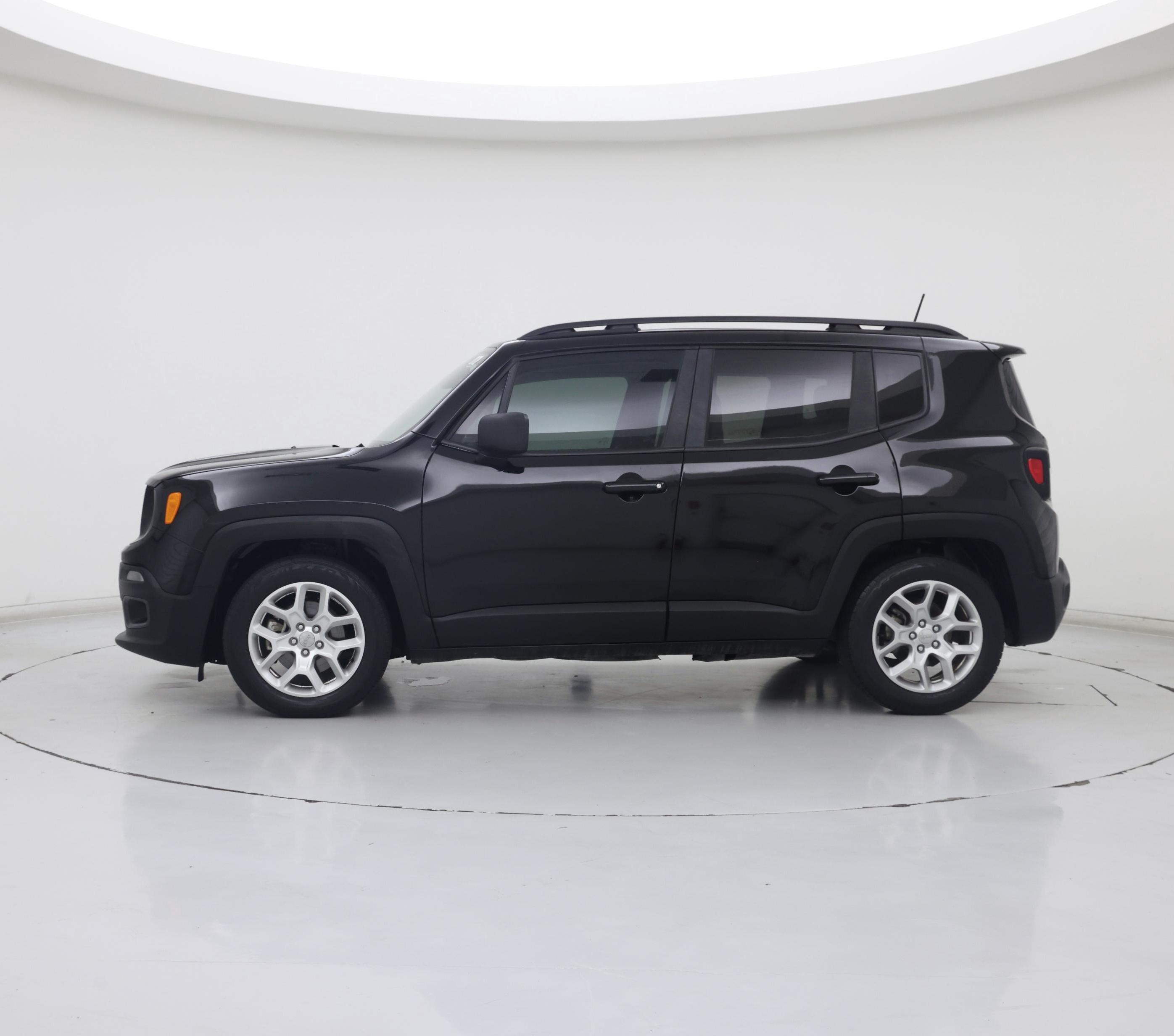 Thumbnail: 2018 Jeep Renegade - 3