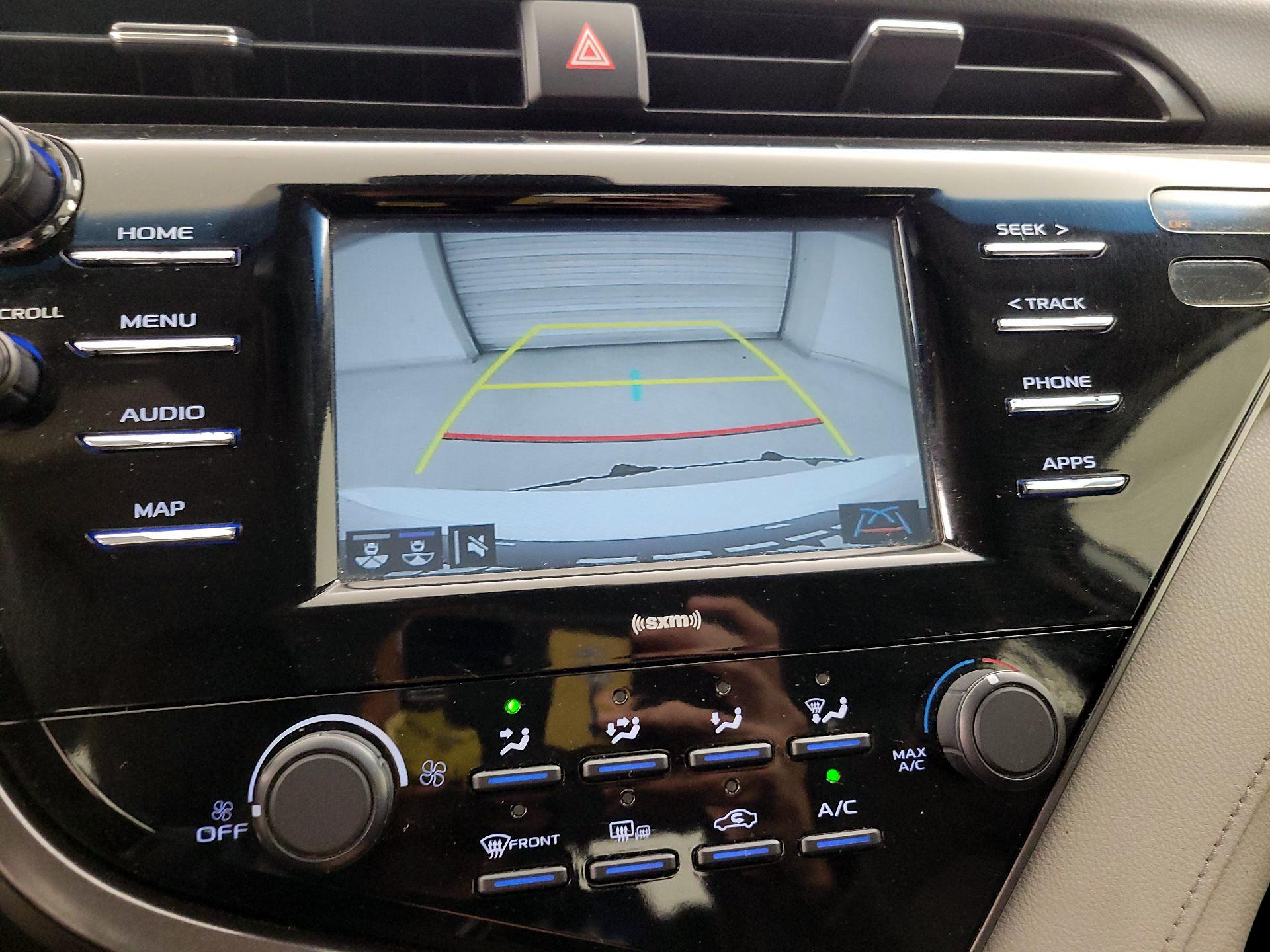 Thumbnail: 2020 Toyota Camry - 14