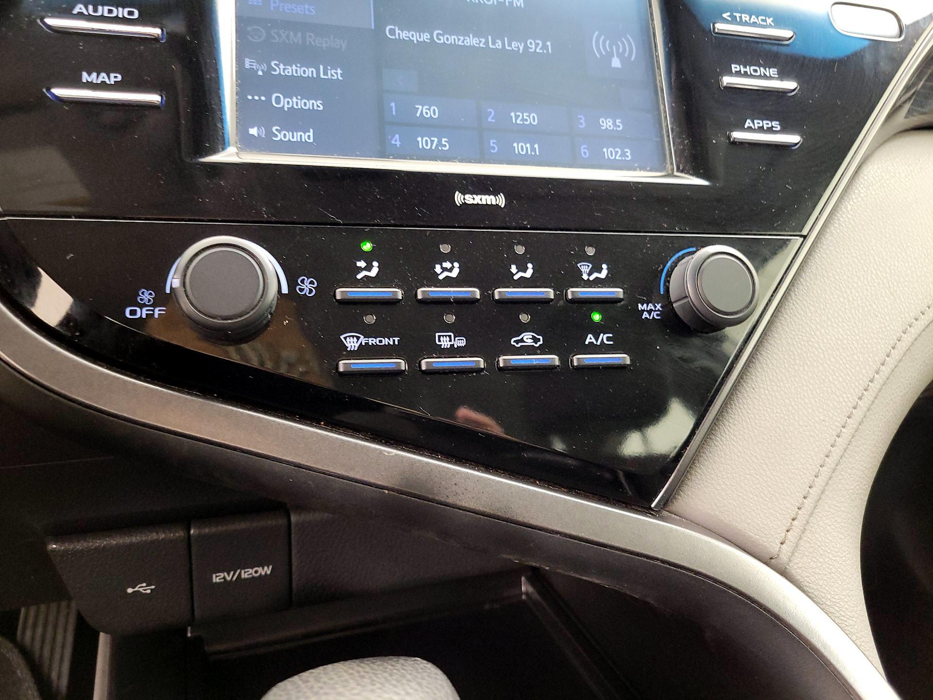 Thumbnail: 2020 Toyota Camry - 16