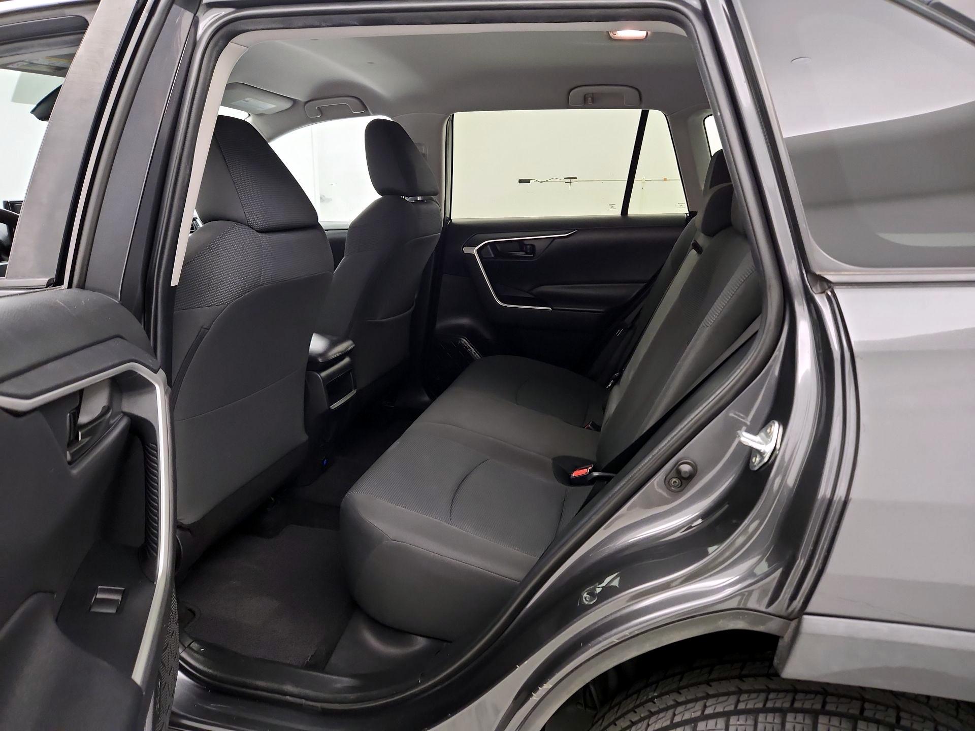 Thumbnail: 2020 Toyota RAV4 - 19