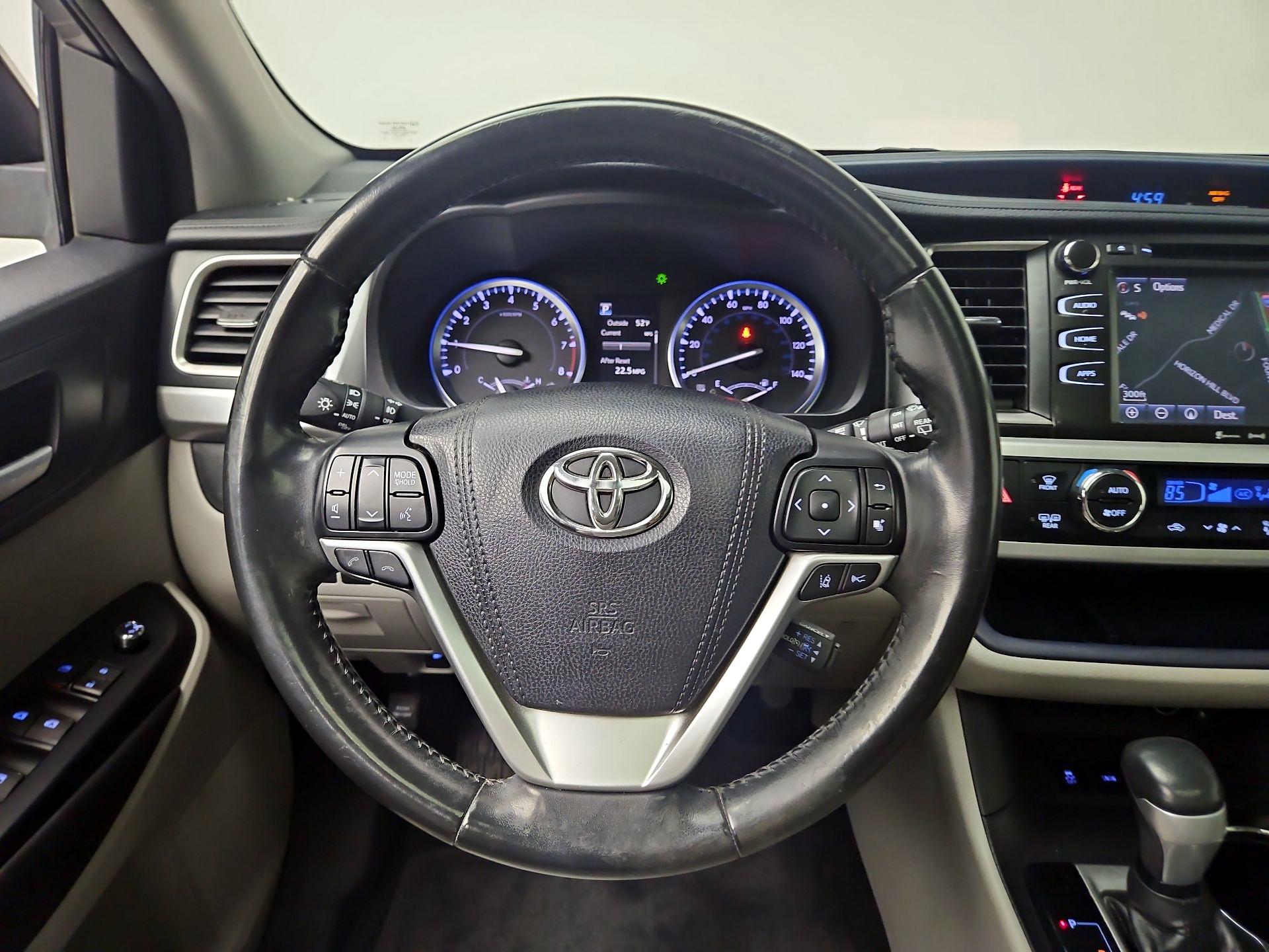 Thumbnail: 2018 Toyota Highlander - 10