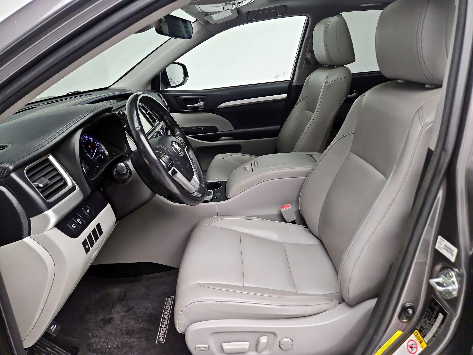 Thumbnail: 2018 Toyota Highlander - 11