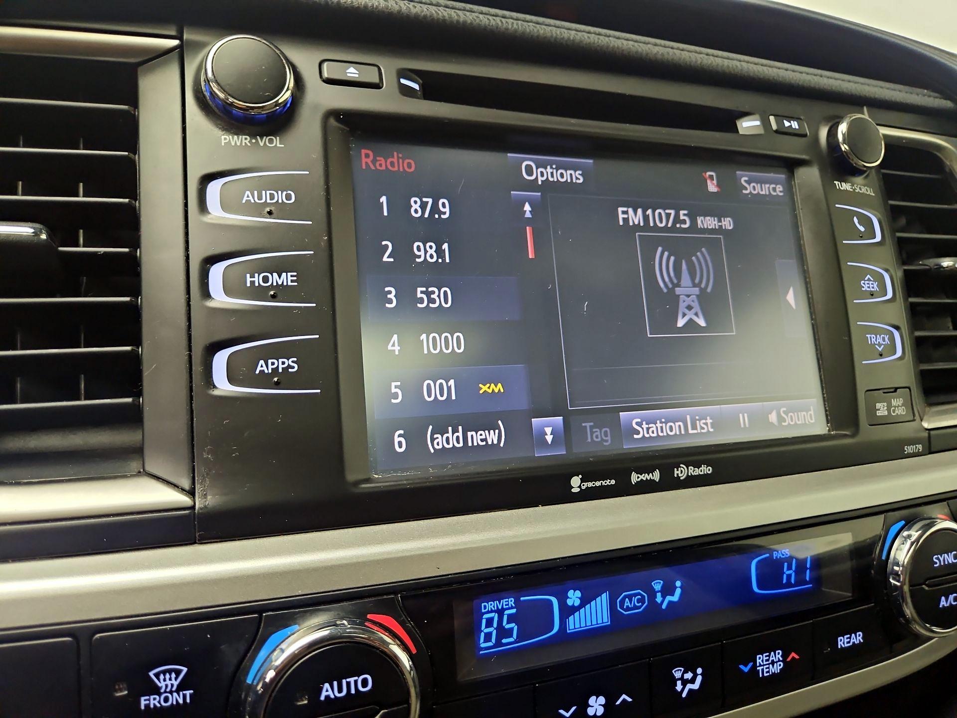 Thumbnail: 2018 Toyota Highlander - 16