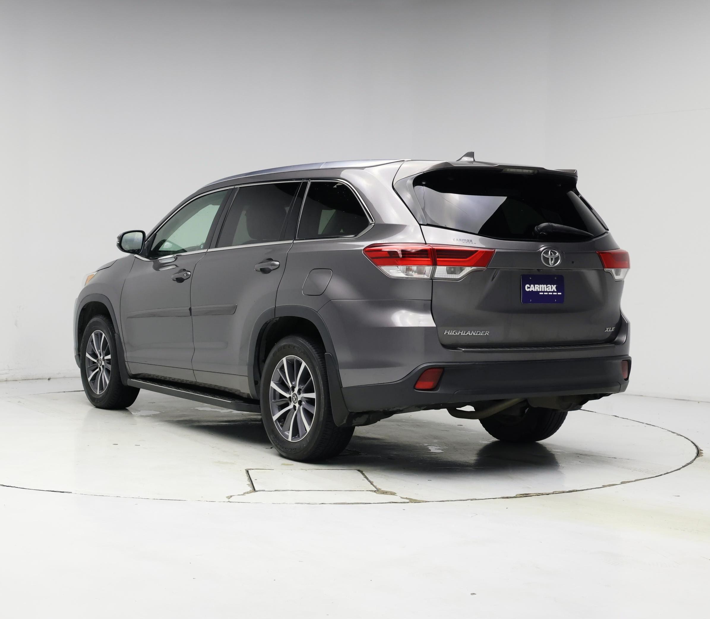 Thumbnail: 2018 Toyota Highlander - 2