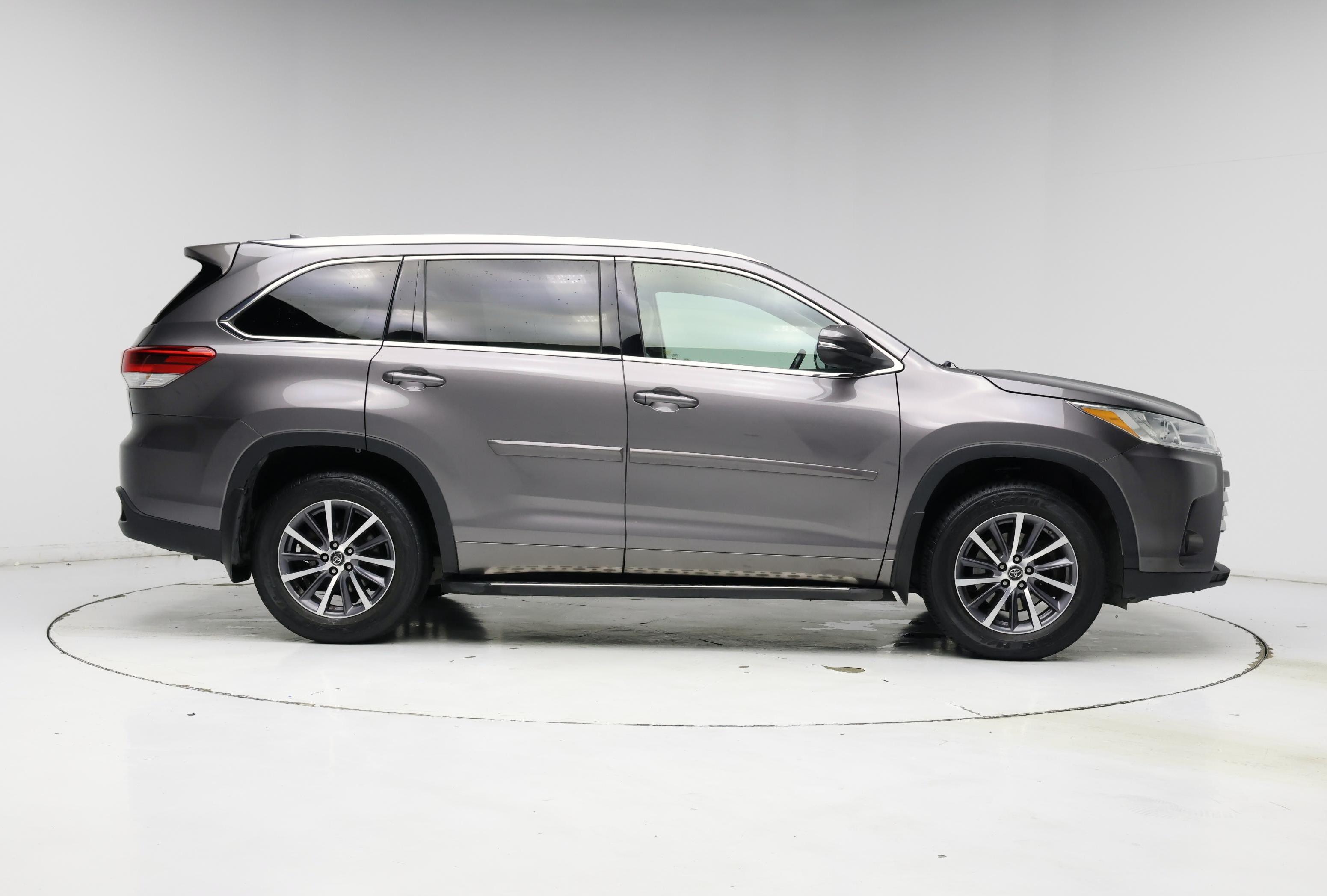 Thumbnail: 2018 Toyota Highlander - 7