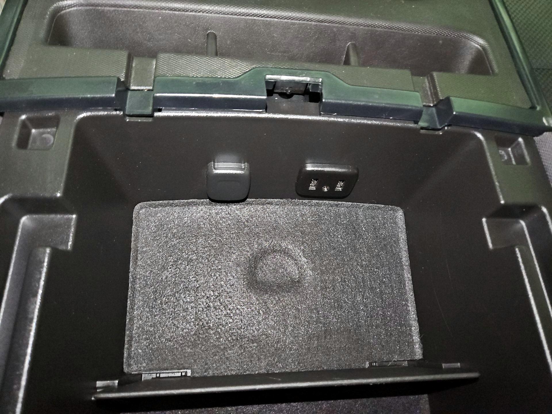 Thumbnail: 2016 Chevrolet Silverado 1500 - 18