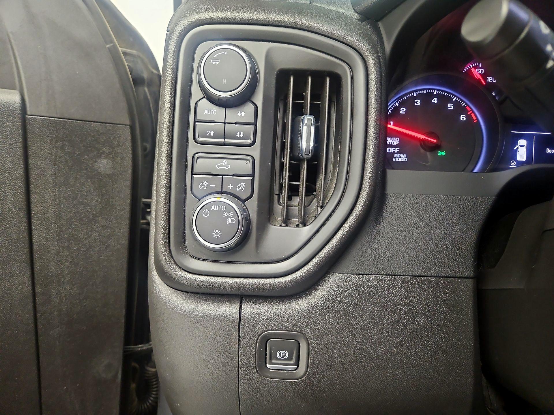 Thumbnail: 2022 Chevrolet Silverado 1500 - 13