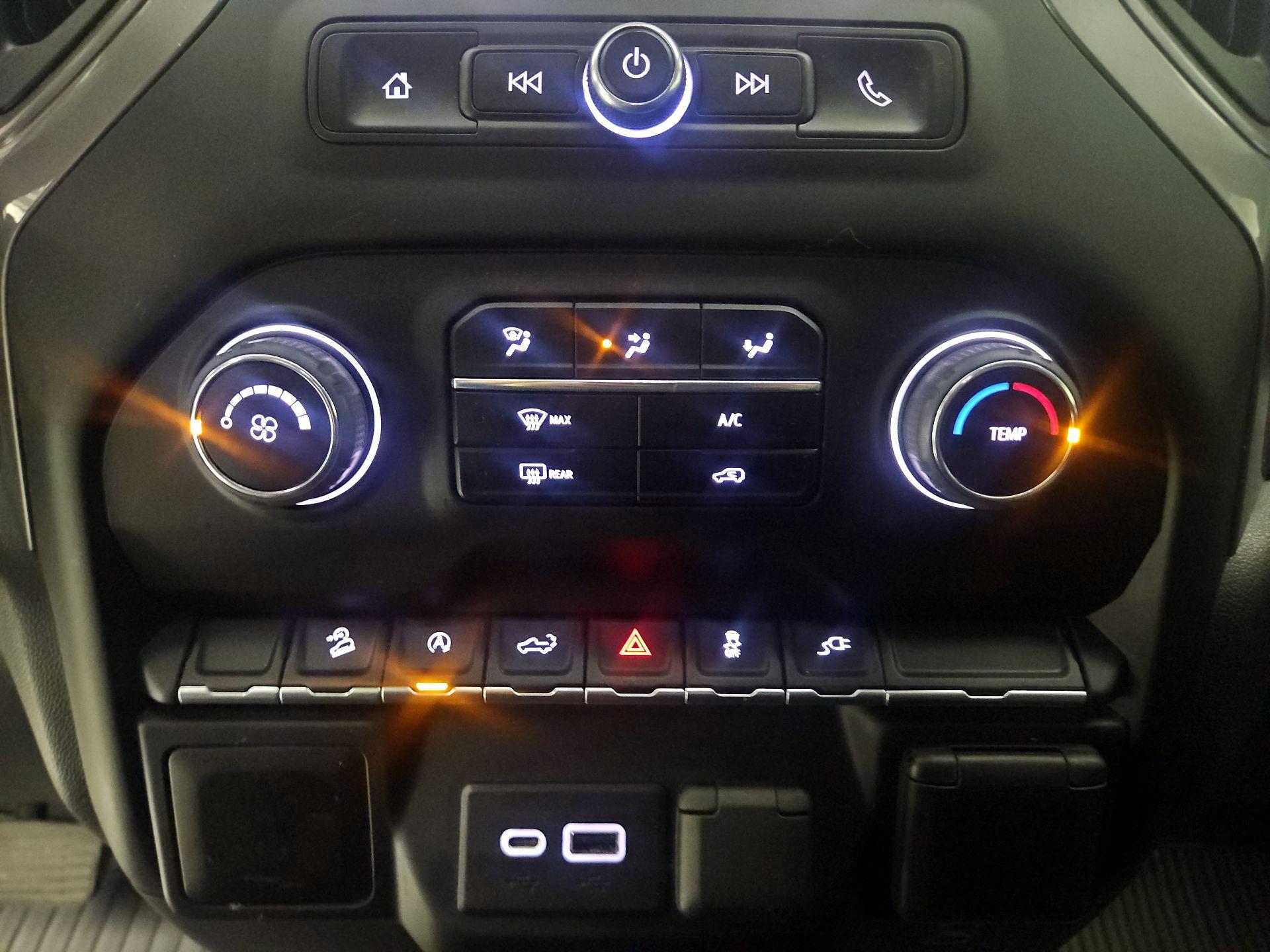 Thumbnail: 2022 Chevrolet Silverado 1500 - 16