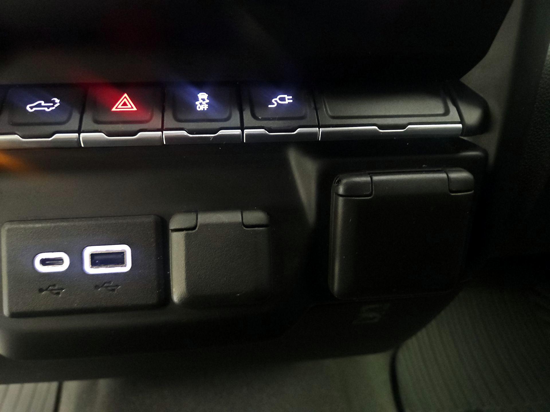 Thumbnail: 2022 Chevrolet Silverado 1500 - 18