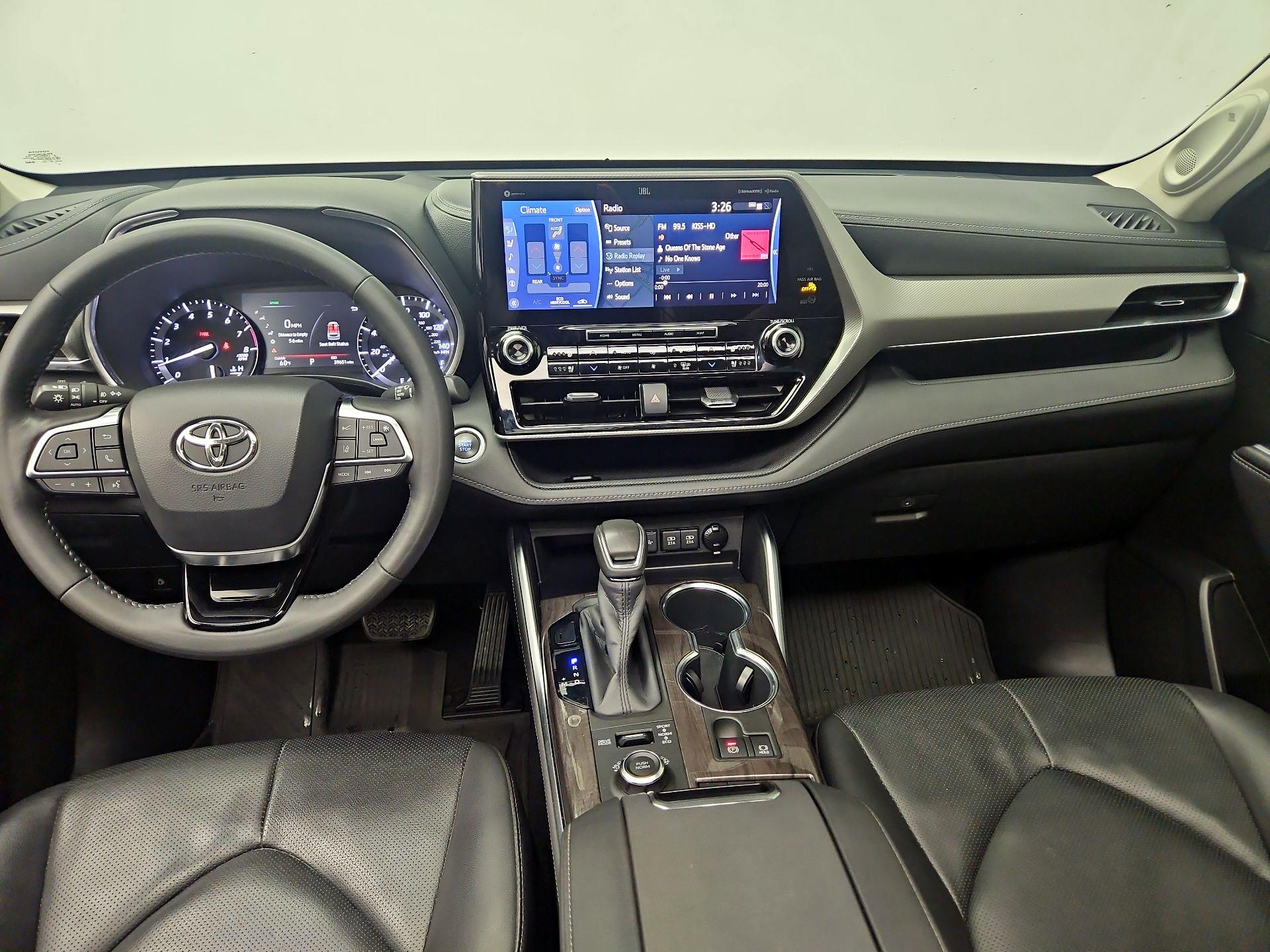 Thumbnail: 2020 Toyota Highlander - 9