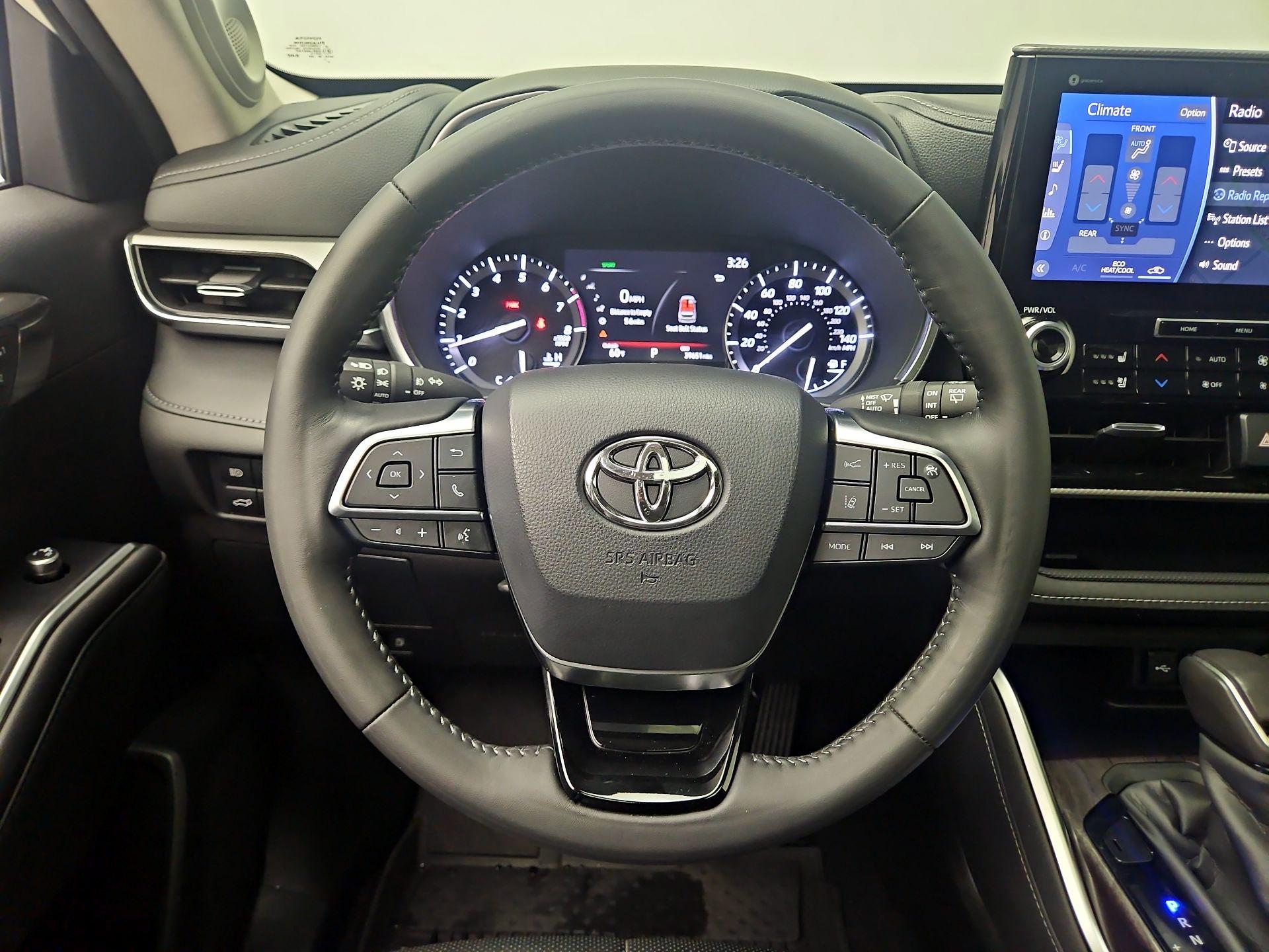 Thumbnail: 2020 Toyota Highlander - 10