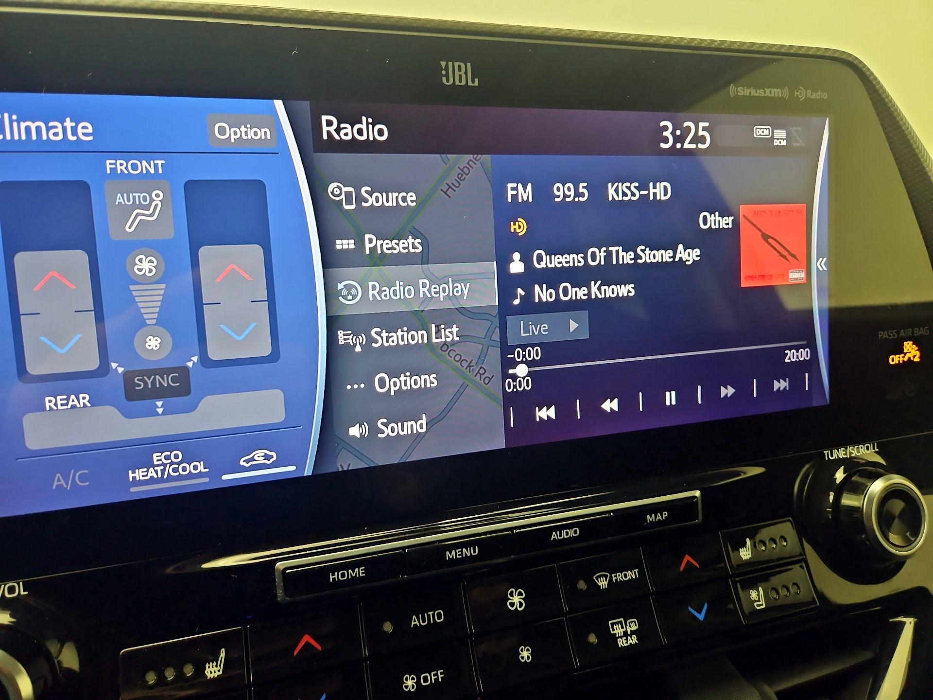 Thumbnail: 2020 Toyota Highlander - 16