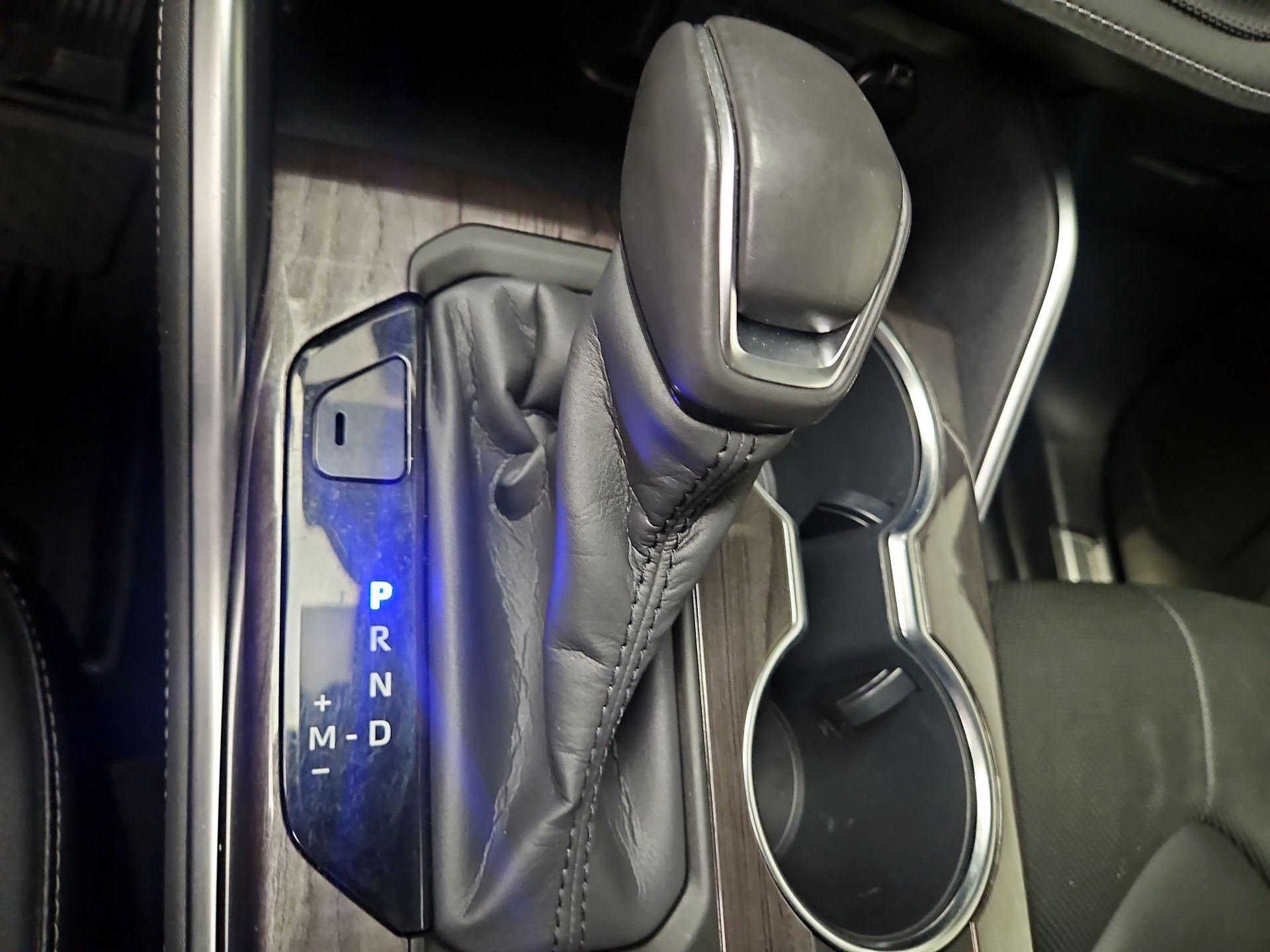 Thumbnail: 2020 Toyota Highlander - 18