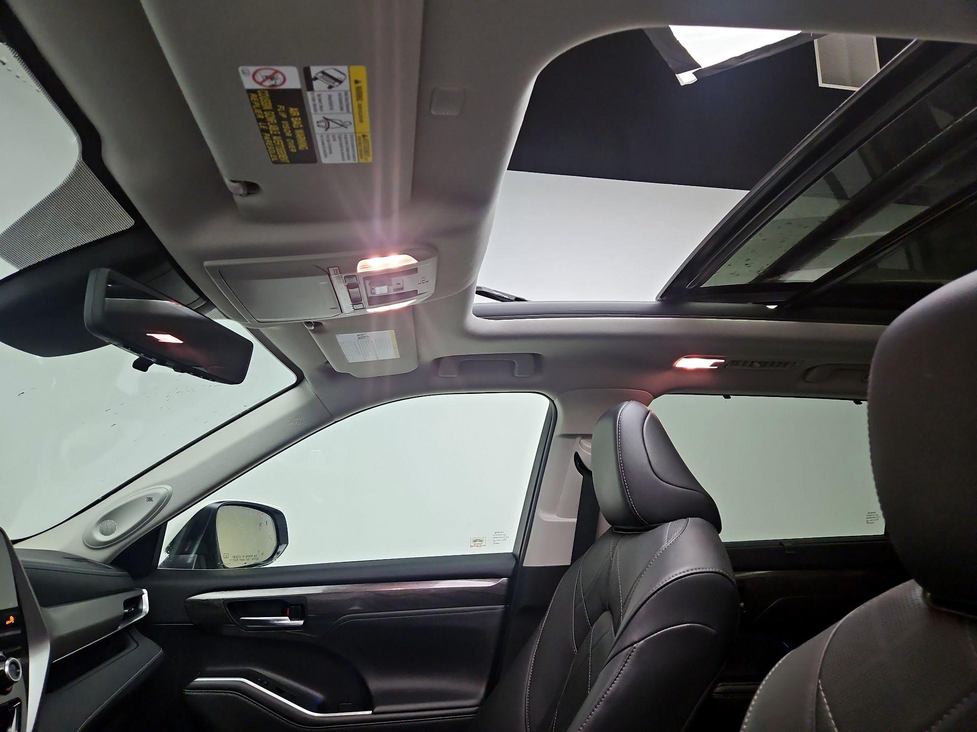 Thumbnail: 2020 Toyota Highlander - 20