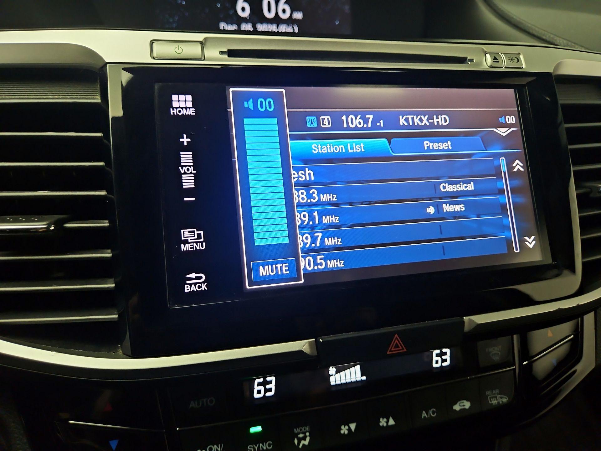 Thumbnail: 2017 Honda Accord - 16