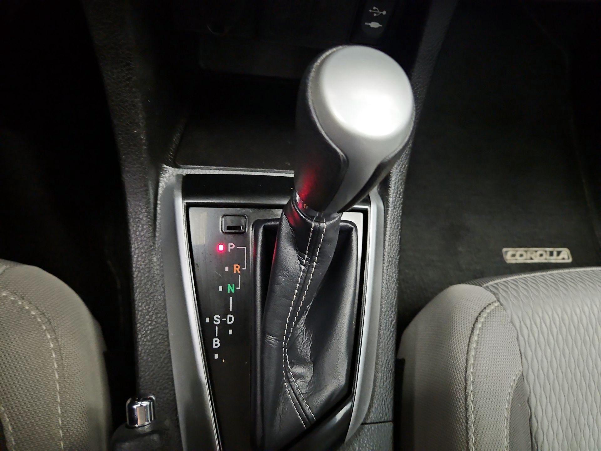 Thumbnail: 2018 Toyota Corolla - 17