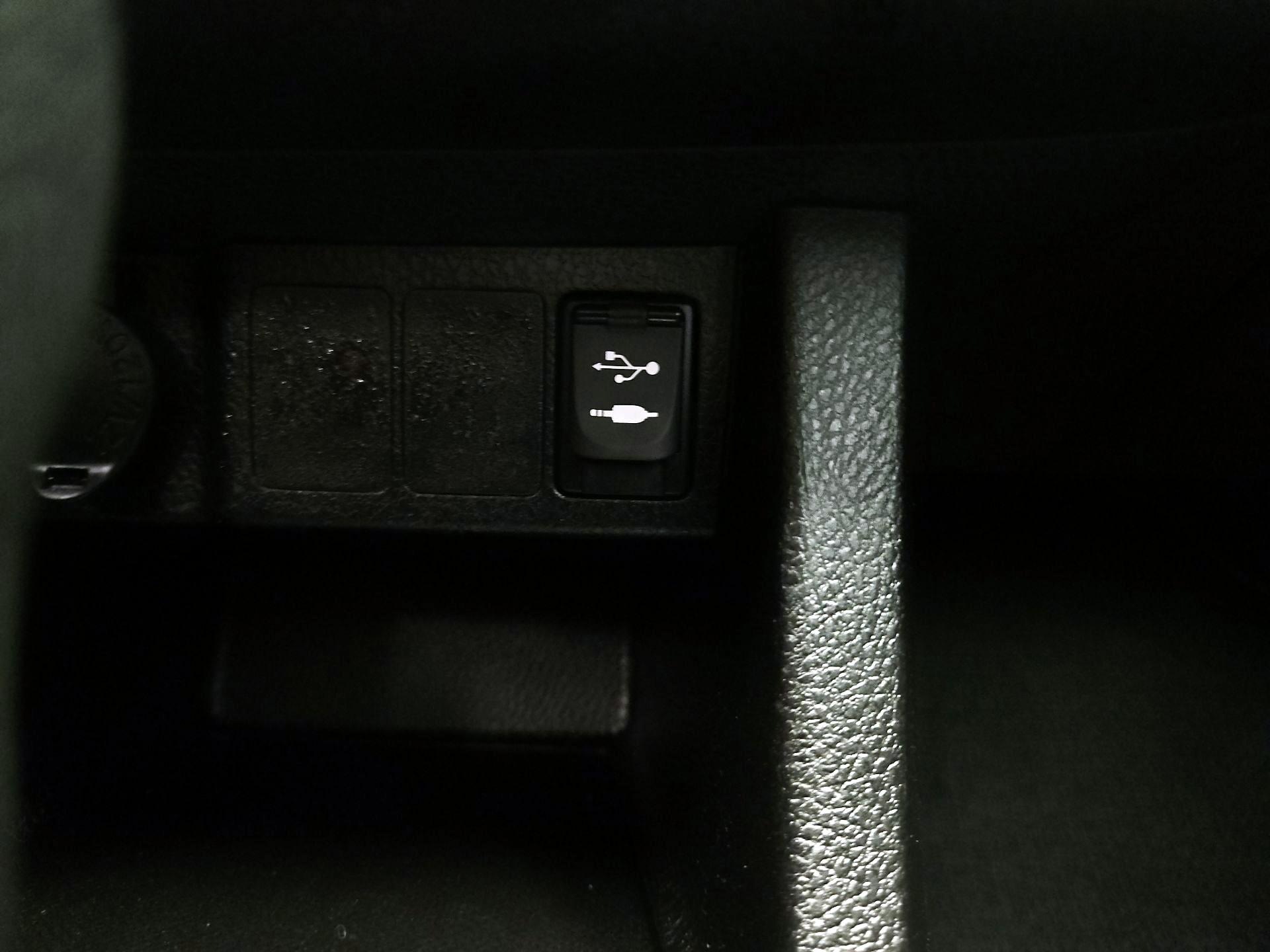 Thumbnail: 2018 Toyota Corolla - 18