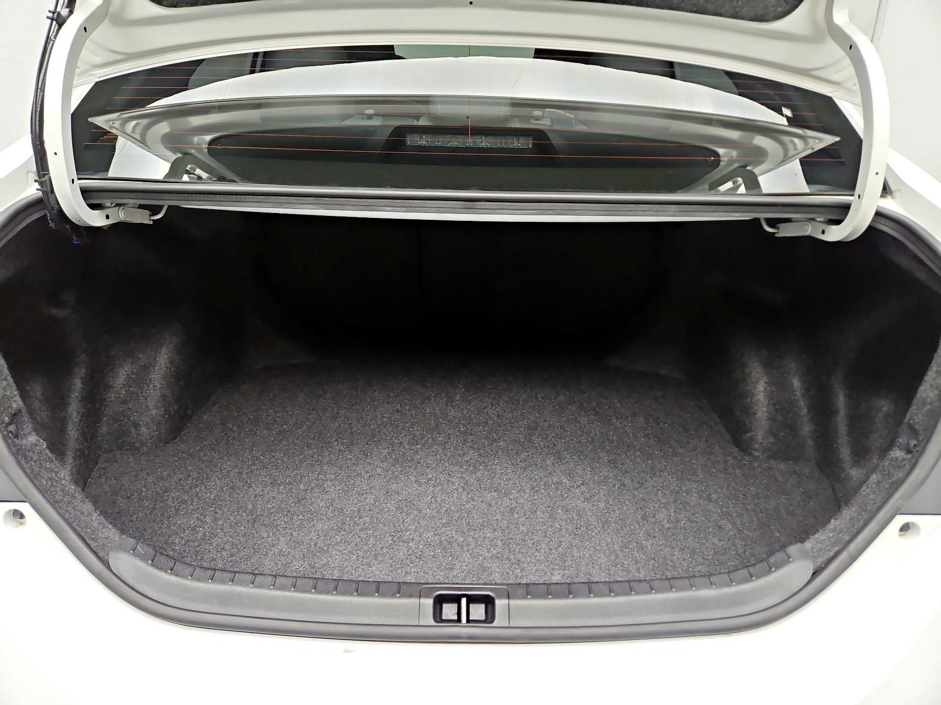 Thumbnail: 2018 Toyota Corolla - 20