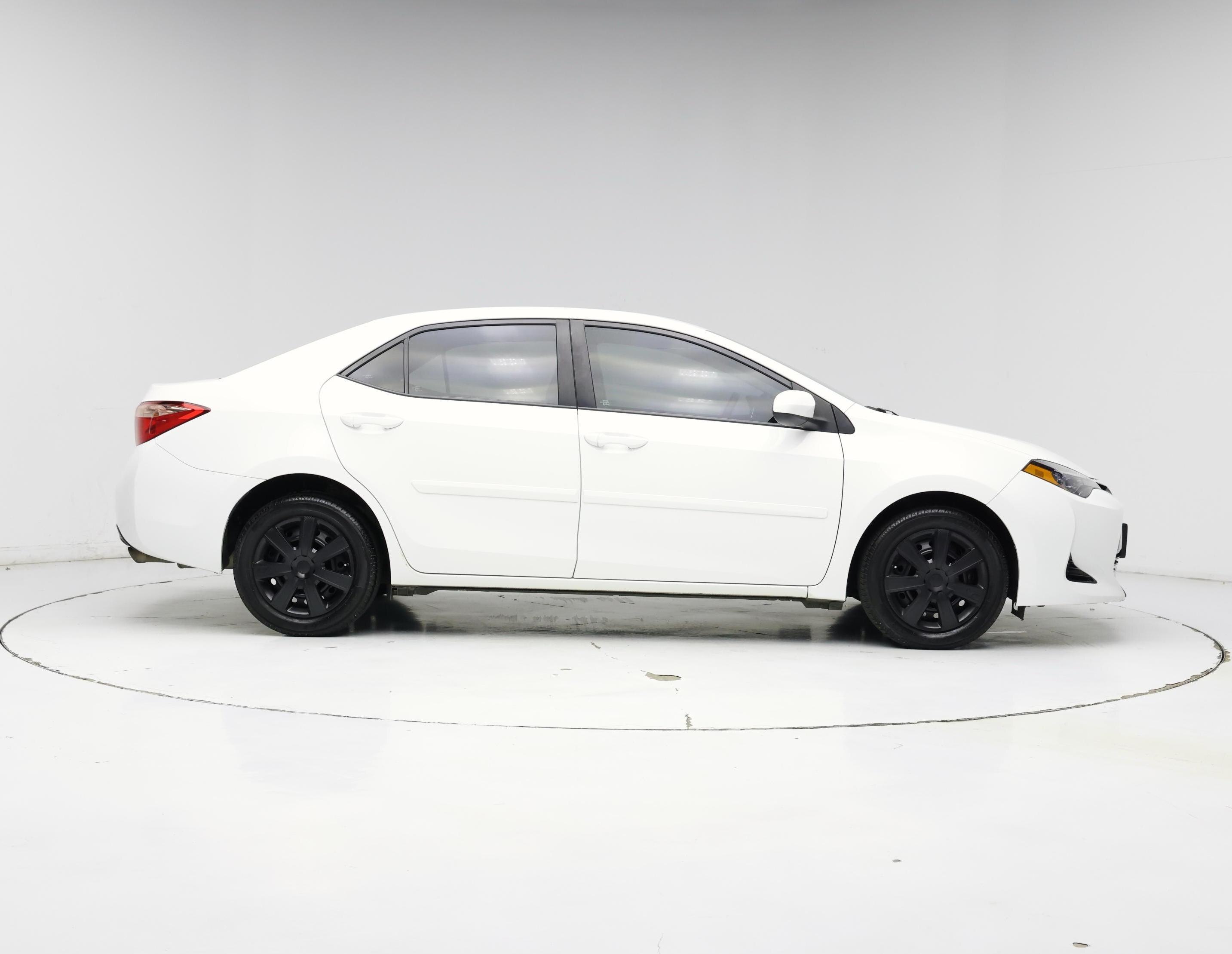 Thumbnail: 2018 Toyota Corolla - 7