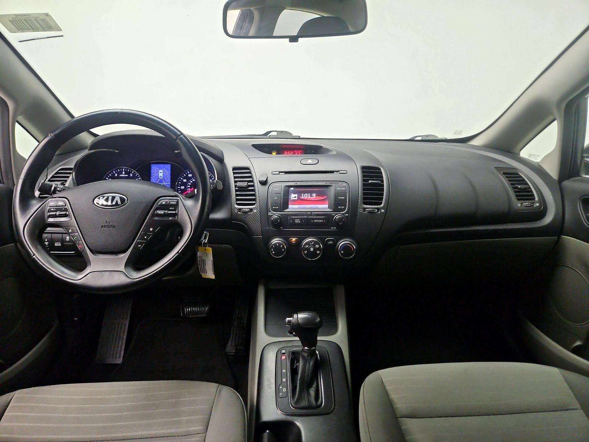 Thumbnail: 2015 Kia Forte - 9