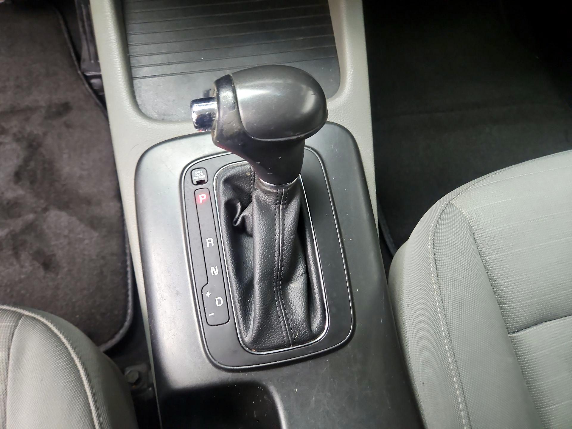 Thumbnail: 2015 Kia Forte - 17