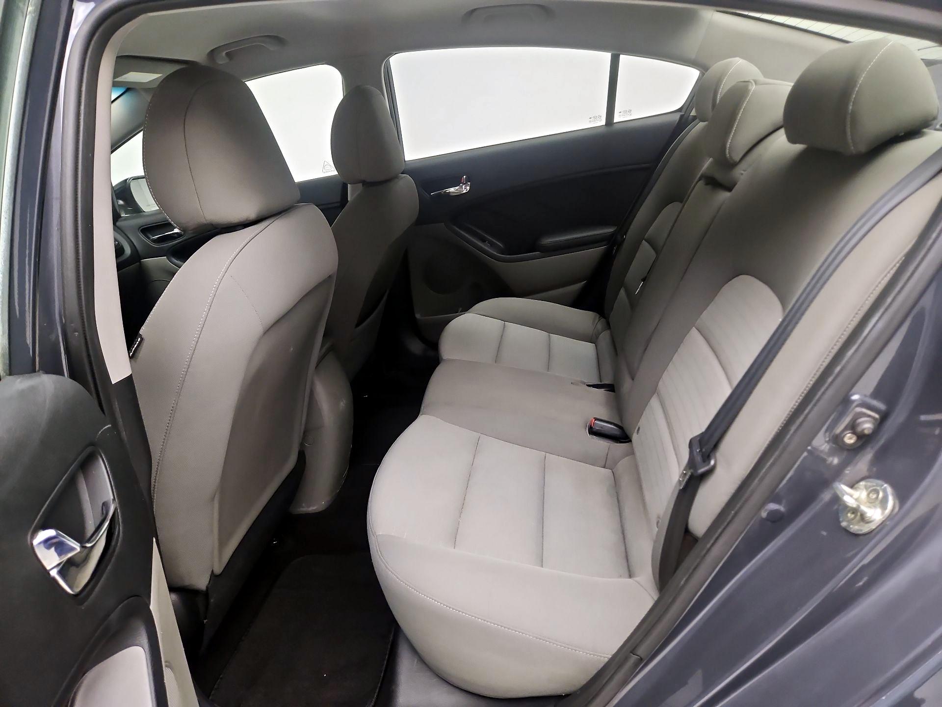 Thumbnail: 2015 Kia Forte - 19