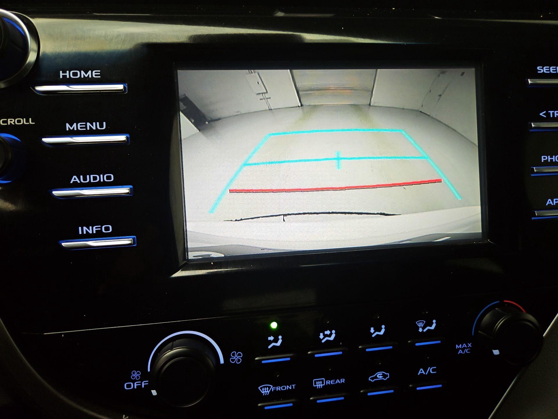 Thumbnail: 2018 Toyota Camry - 14