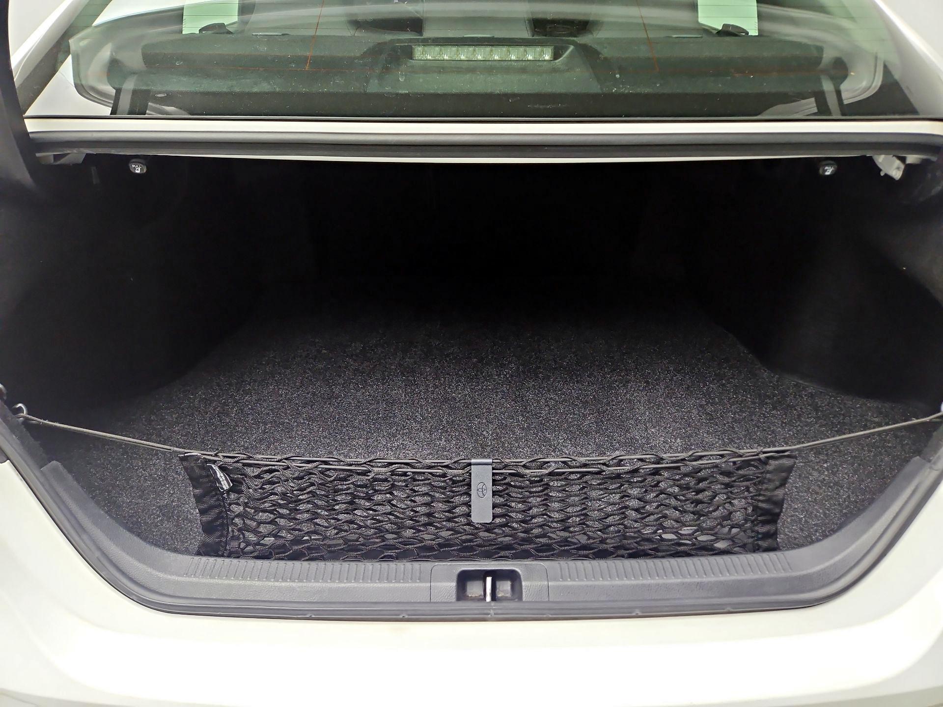 Thumbnail: 2018 Toyota Camry - 20